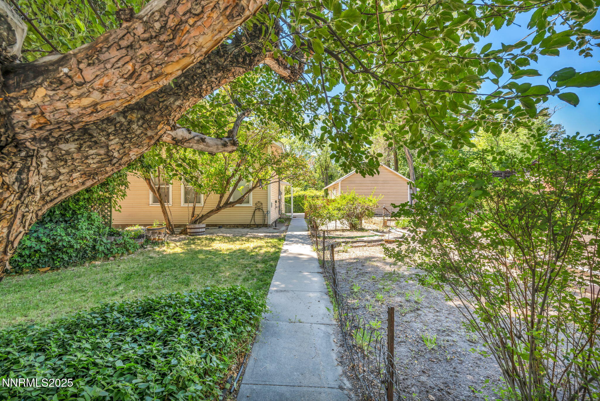 1012 N Nevada Street Property Photo 11