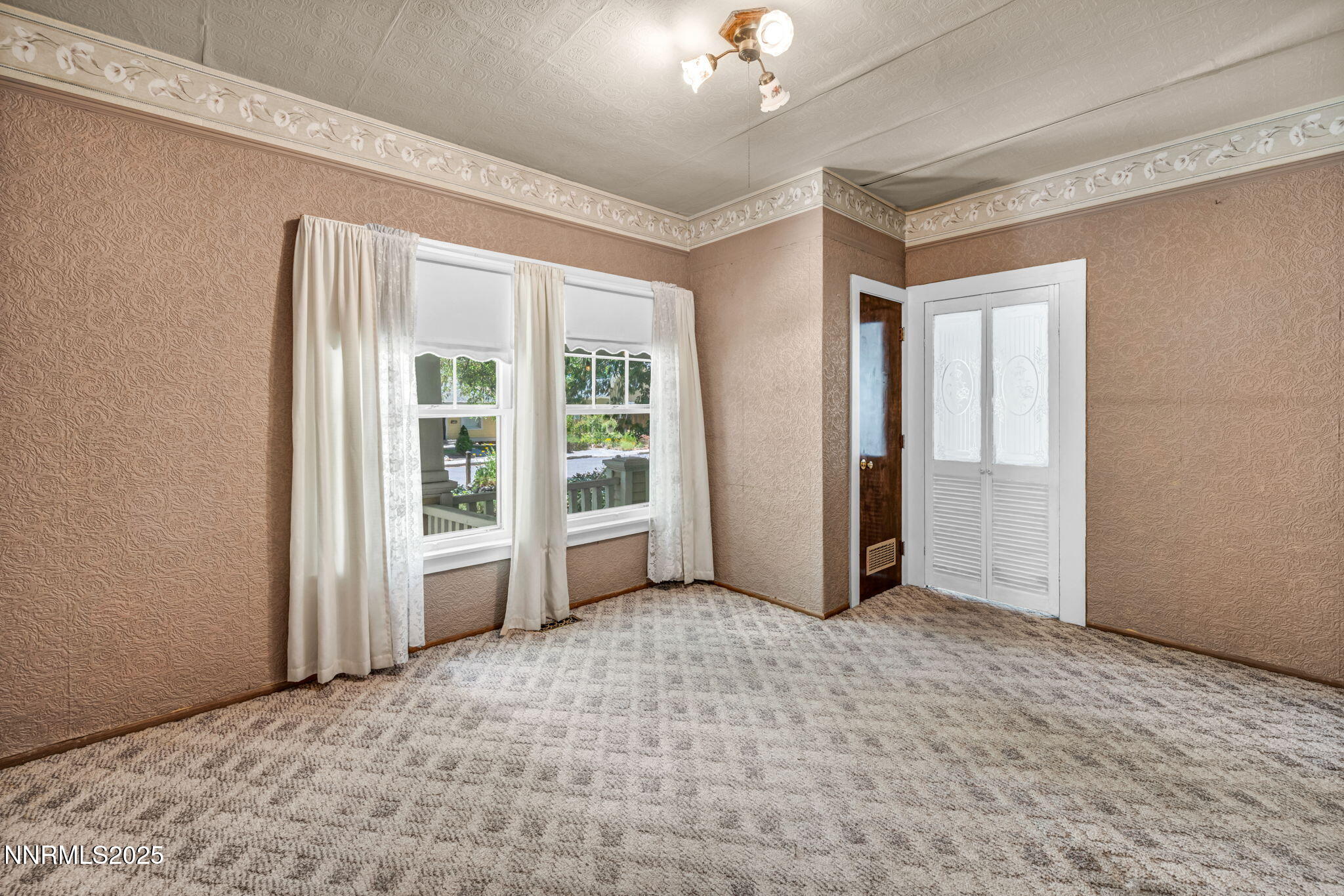 1012 N Nevada Street Property Photo 43