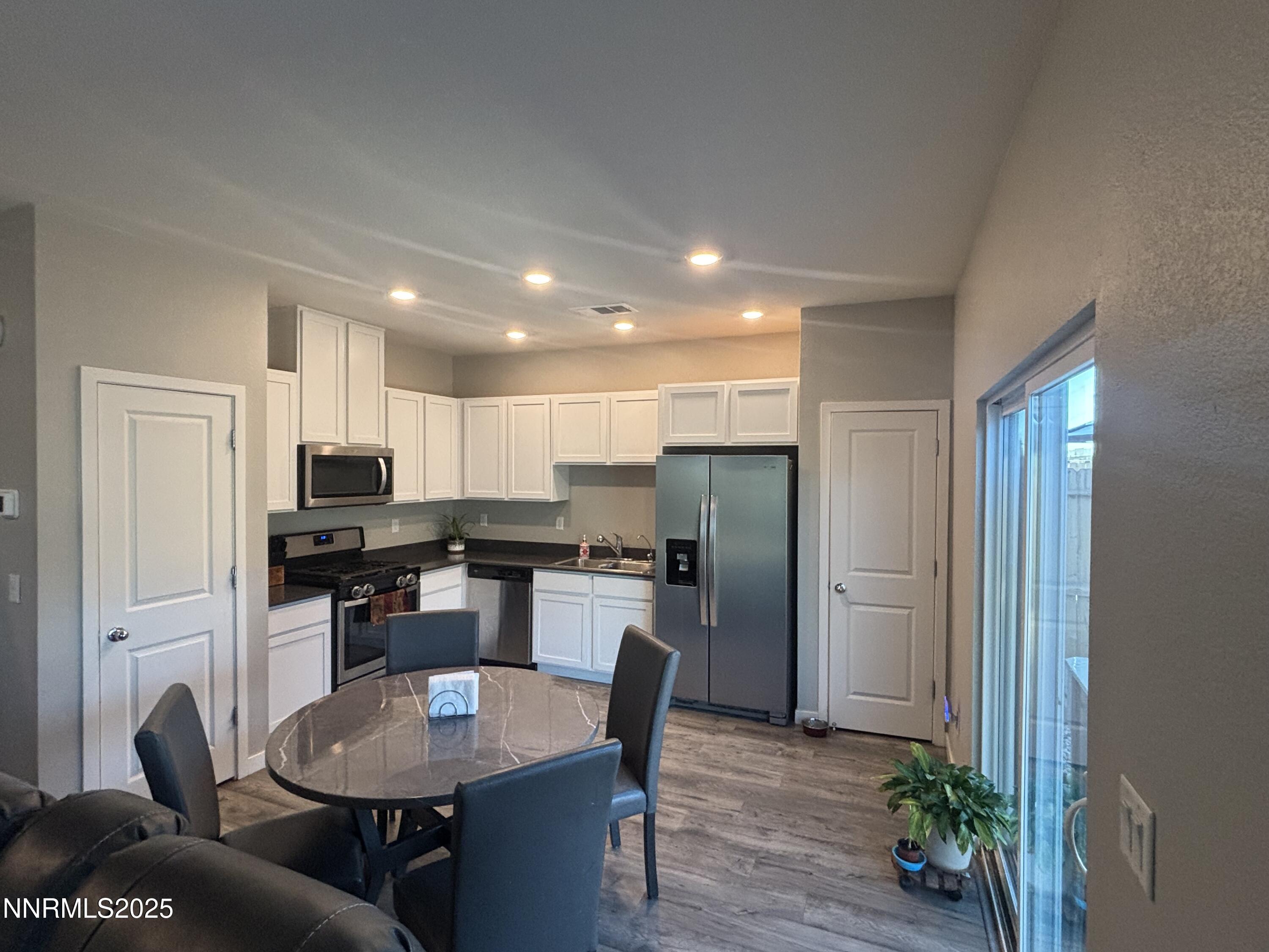 8886 Wolf Moon Drive Property Photo 2