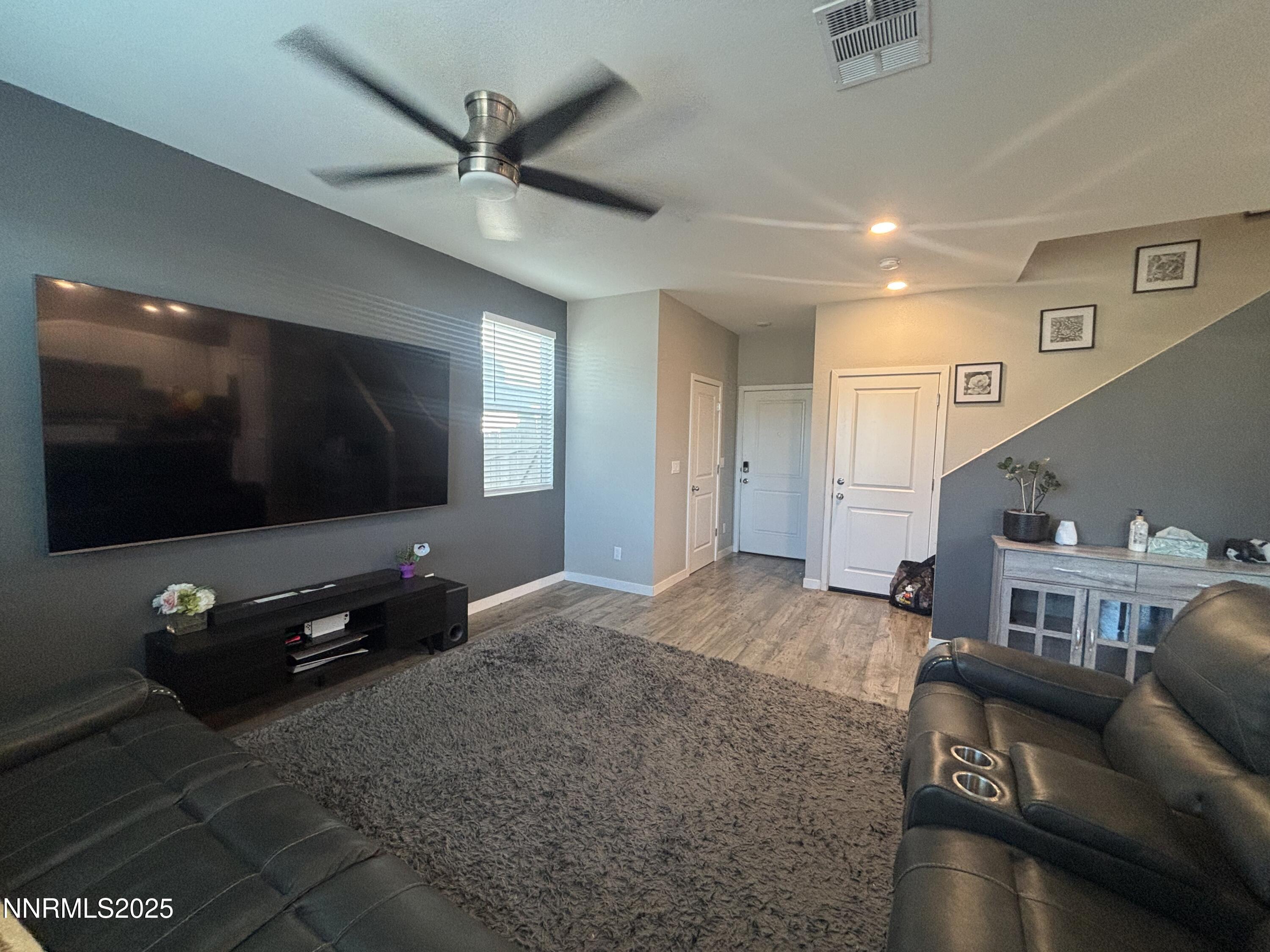 8886 Wolf Moon Drive Property Photo 4