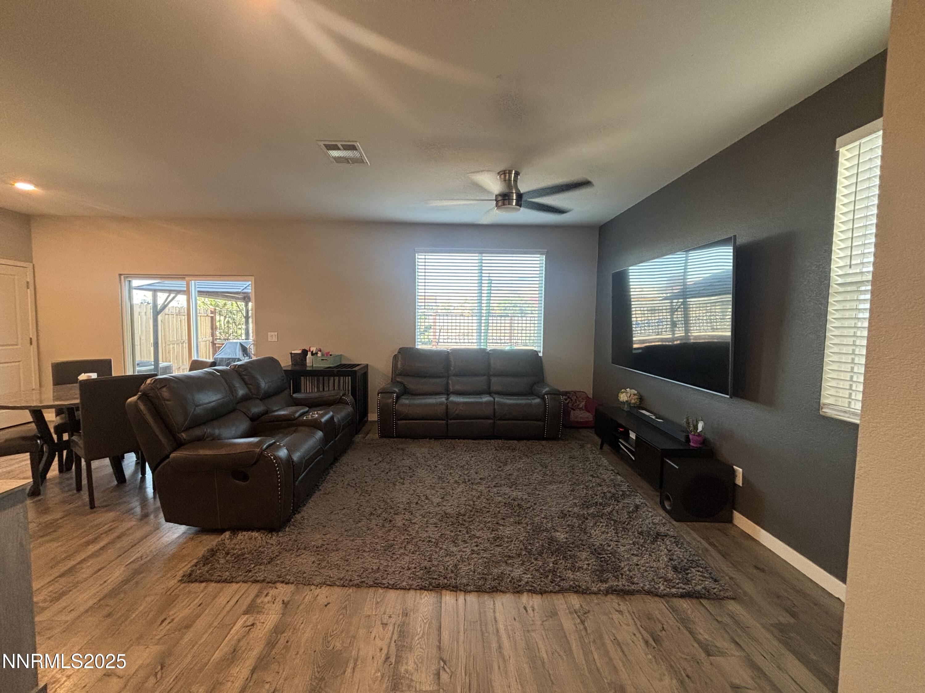 8886 Wolf Moon Drive Property Photo 5
