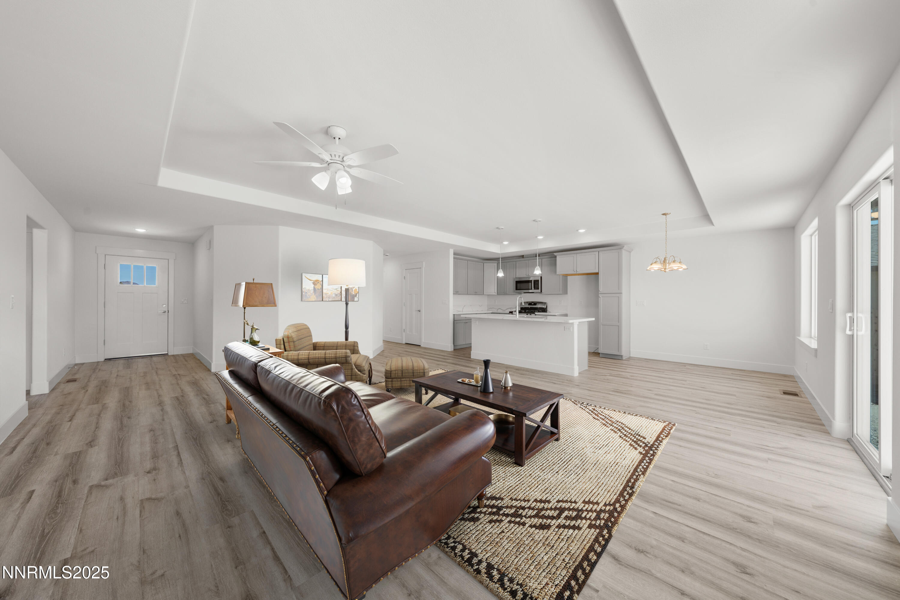 665 Emerald Lane Property Photo 1