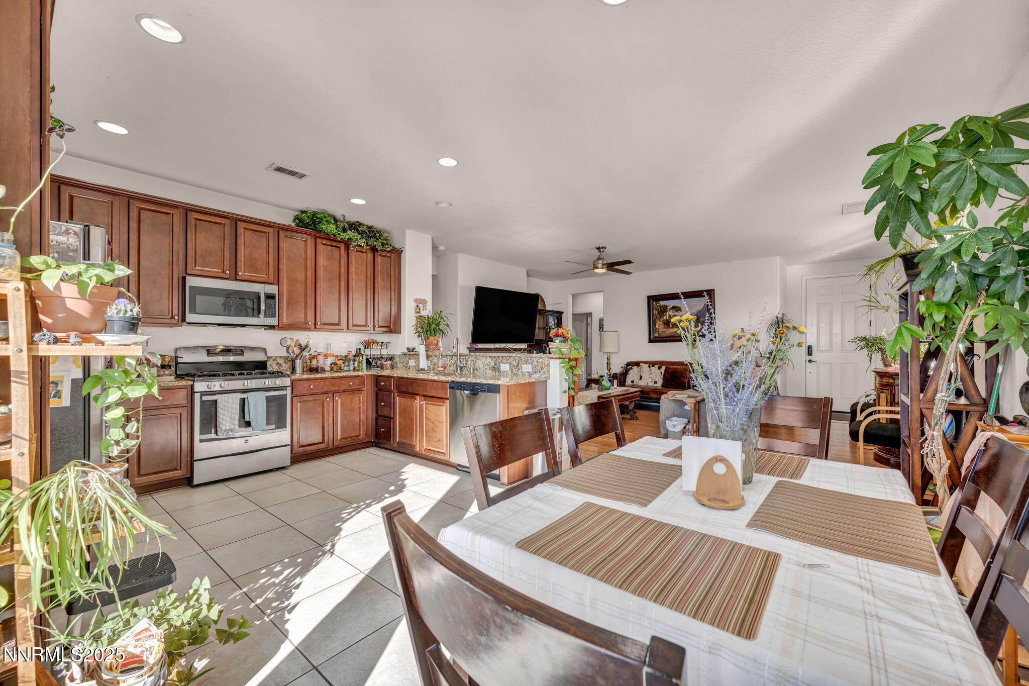 10531 Circle Oaks Court Property Photo 7
