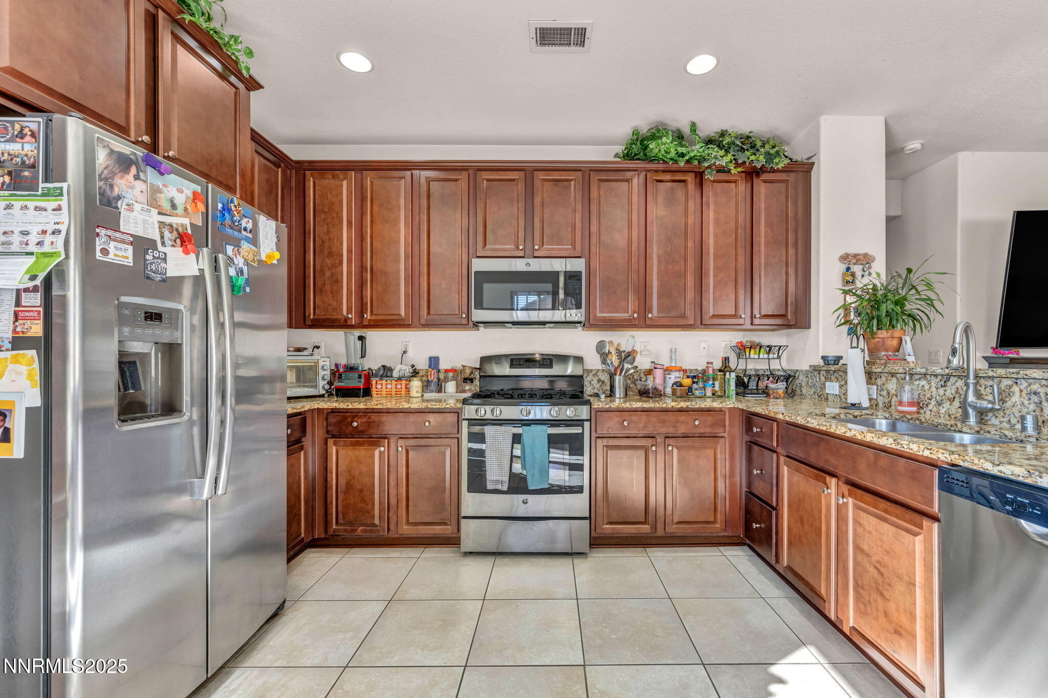 10531 Circle Oaks Court Property Photo 8
