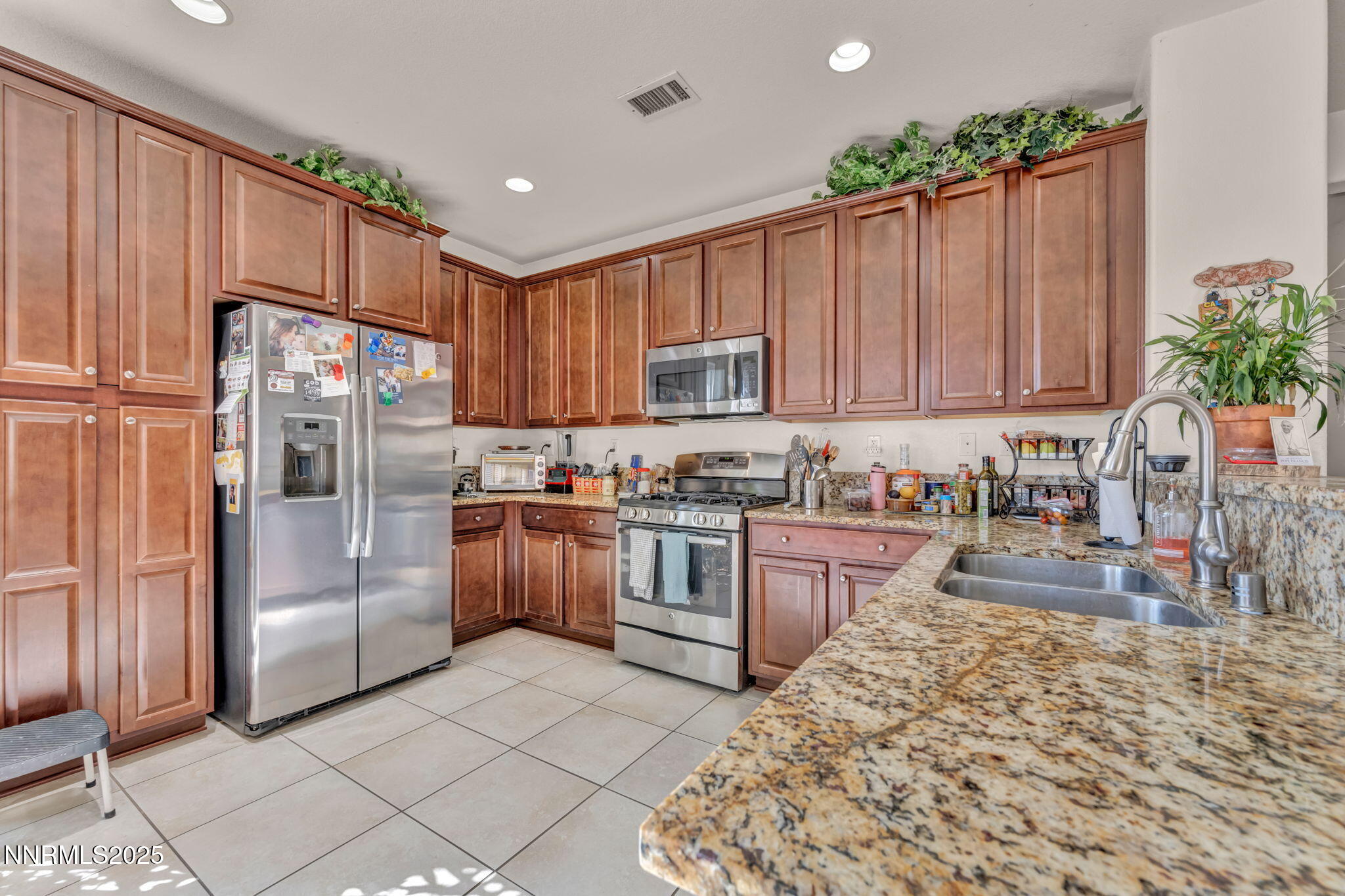 10531 Circle Oaks Court Property Photo 9