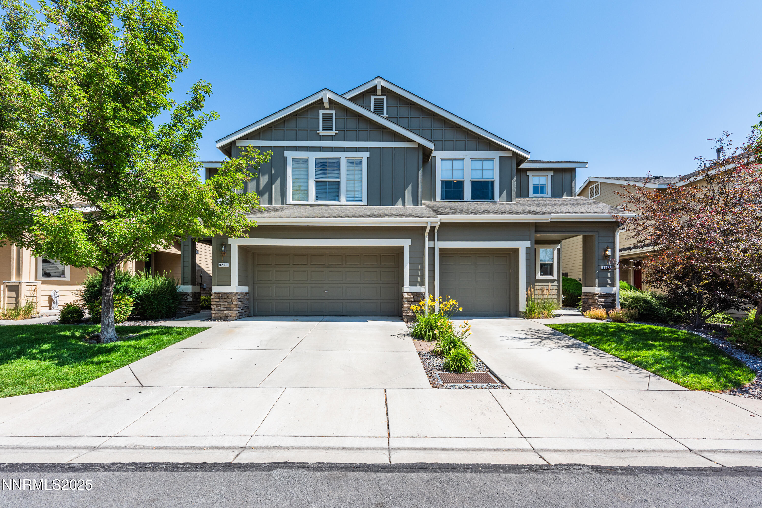 9288 Lone Wolf Circle Property Photo 1