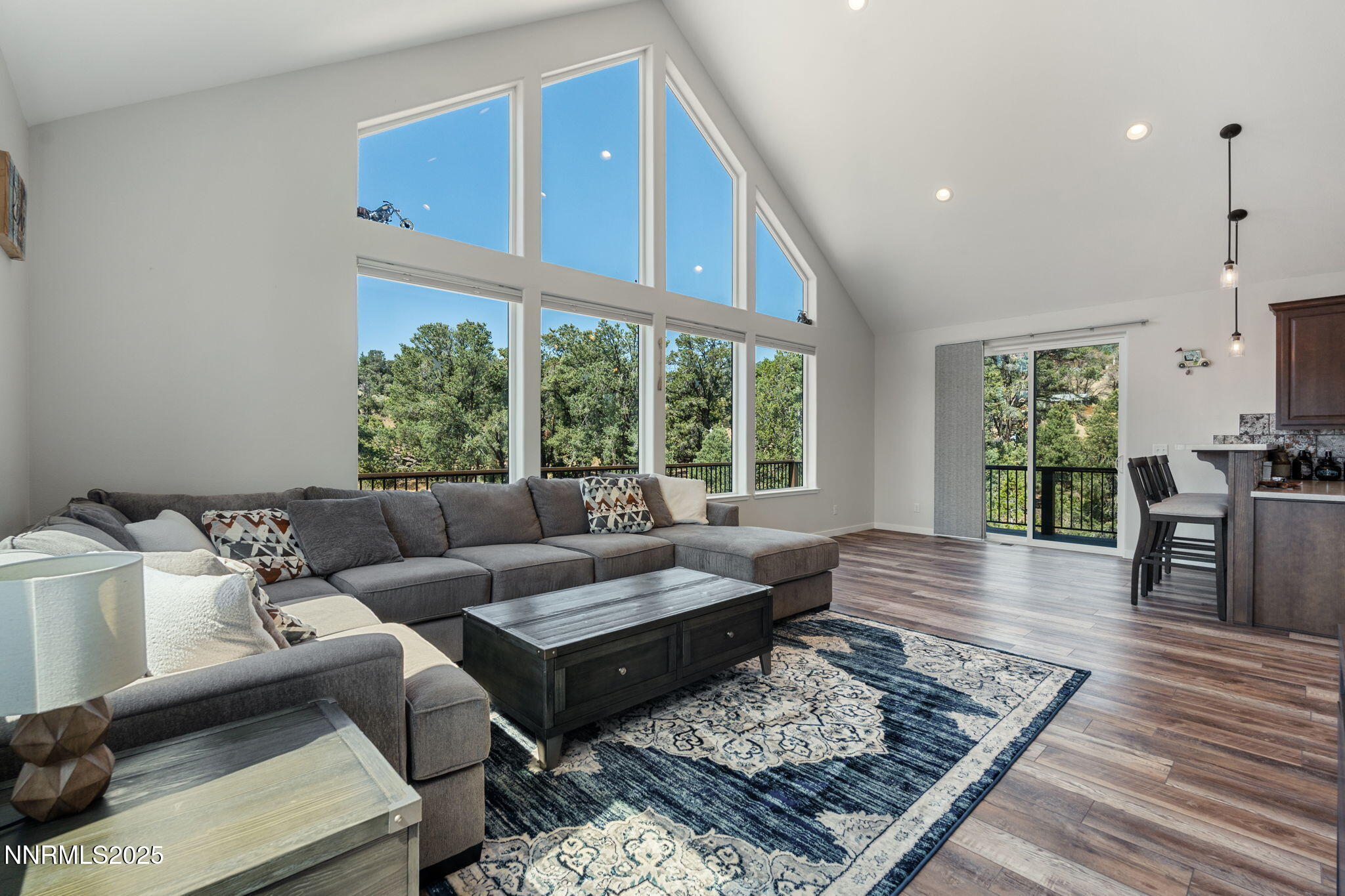 21415 Pinenut Road Property Photo 1