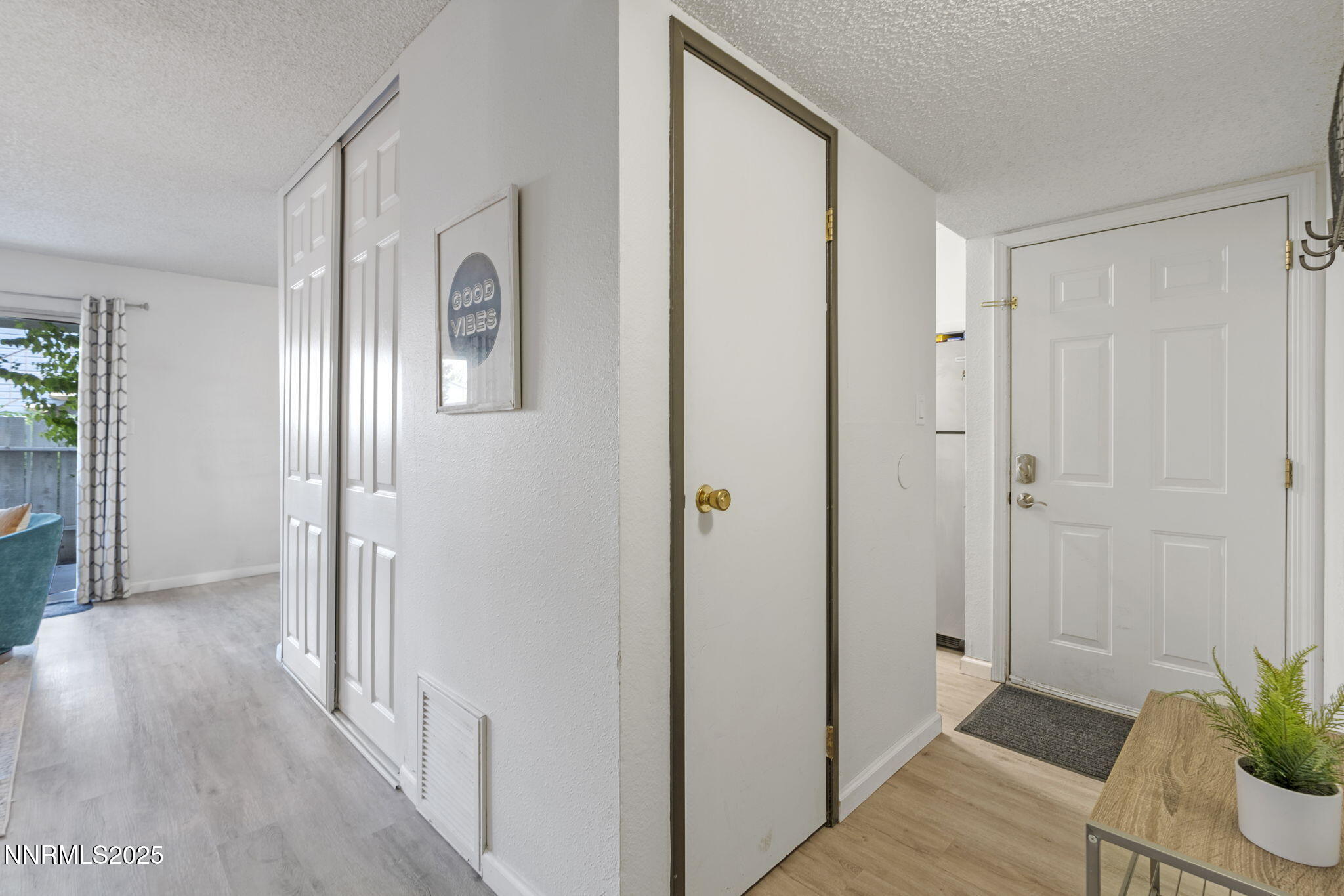 1555 Delucchi Lane Property Photo 4