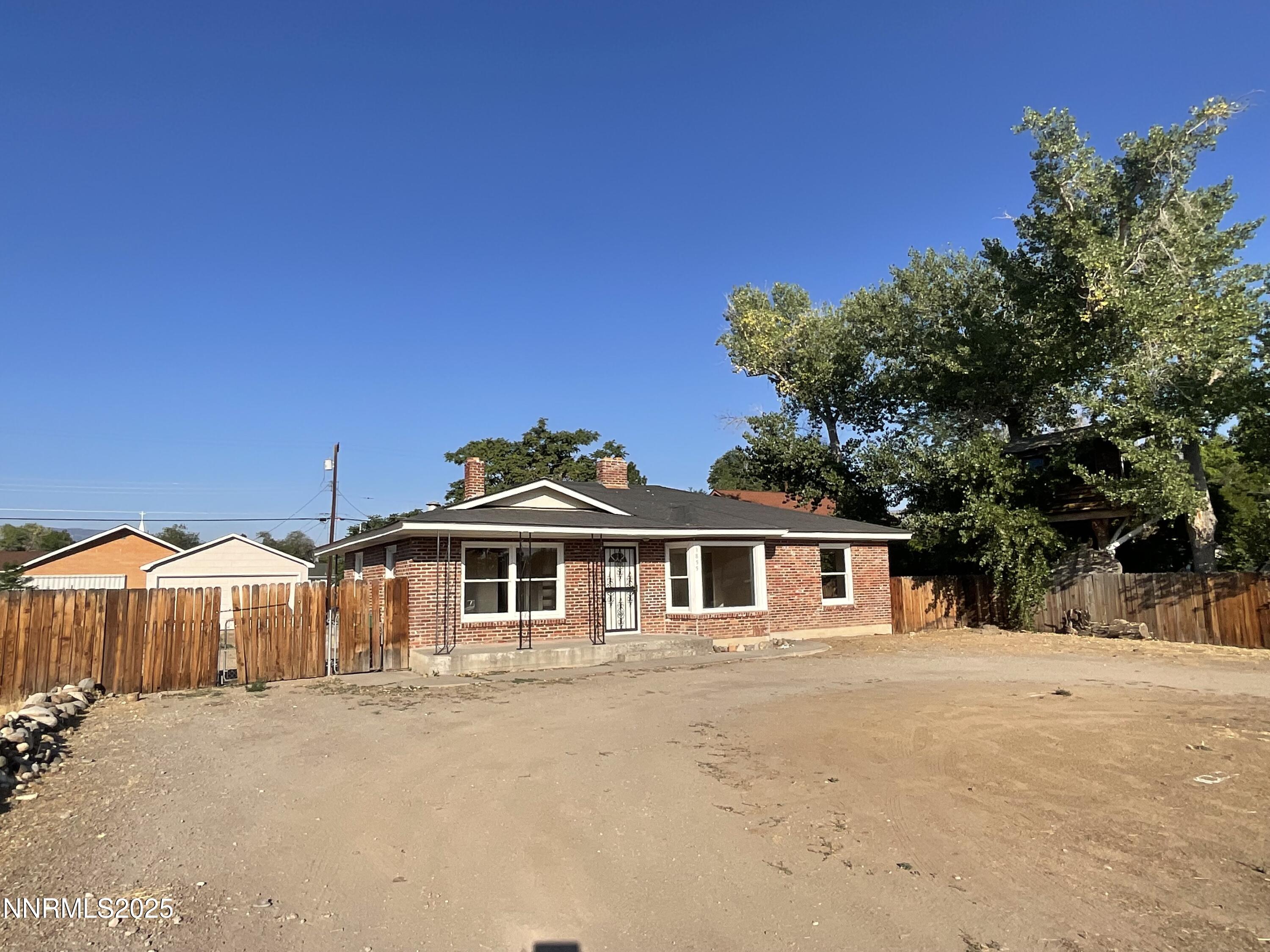1855 McCloud Avenue