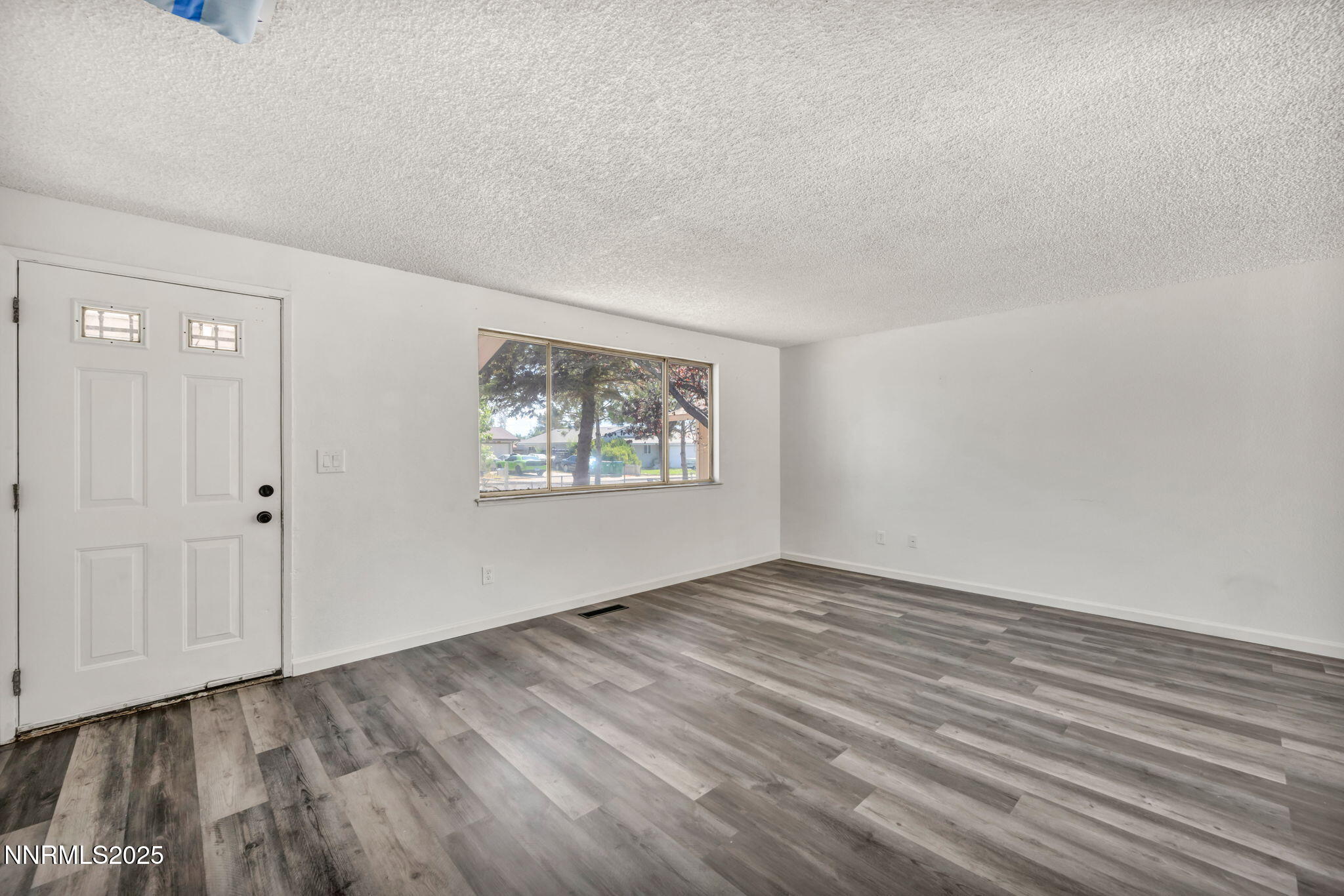 3182 Shriver Drive Property Photo 5