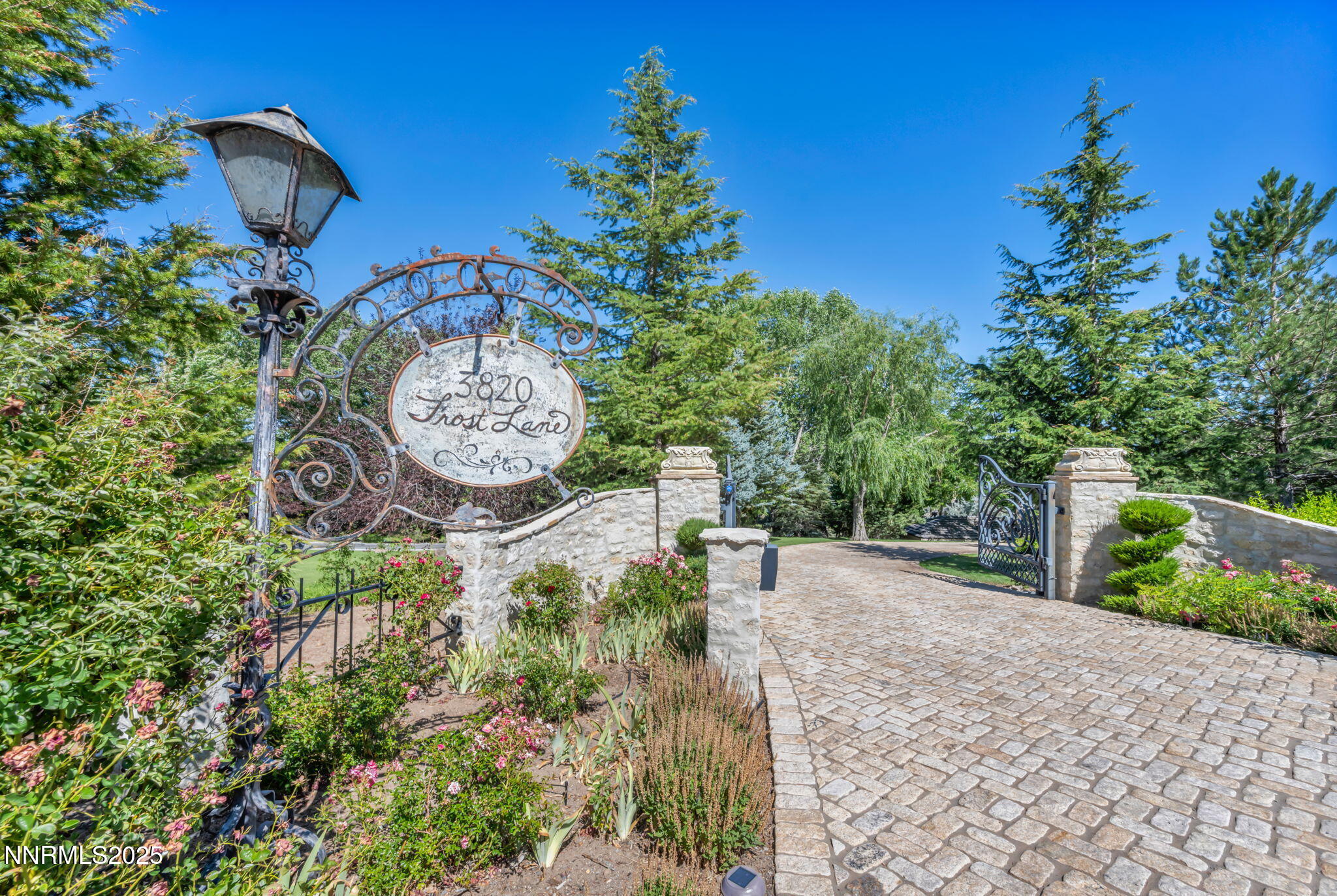 3820 Frost Lane Property Photo 1