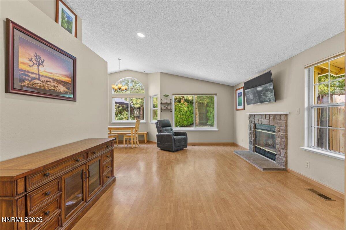 6320 Moon Ridge Terrace Property Photo 3