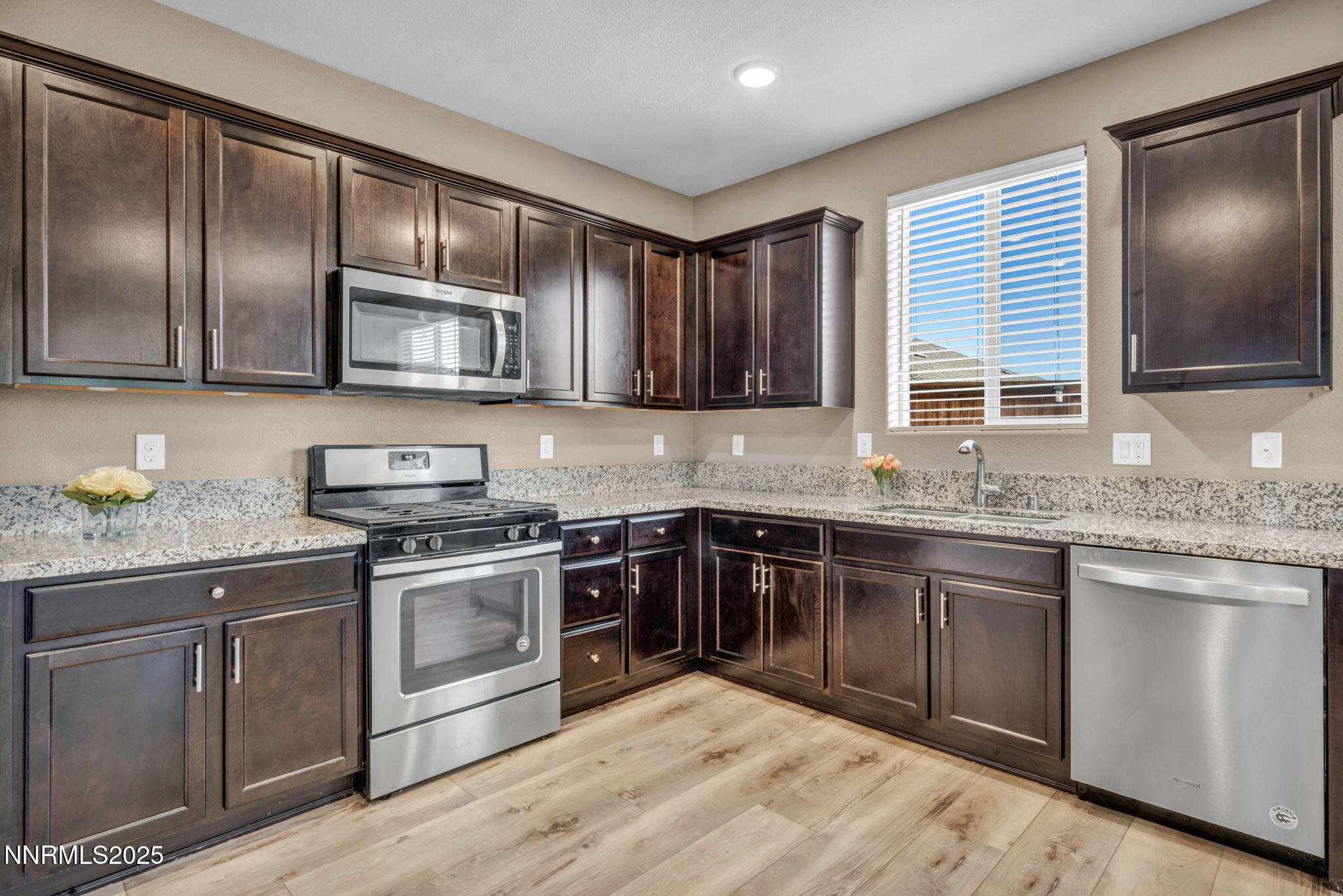 927 Croston Springs Drive Property Photo 3