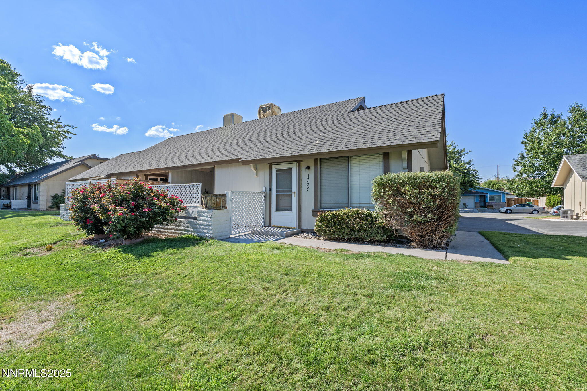 1725 York Way Property Photo 1