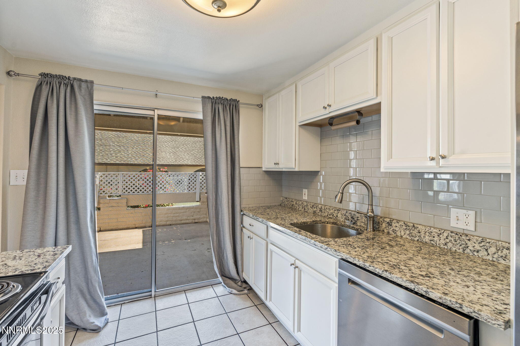 1725 York Way Property Photo 15
