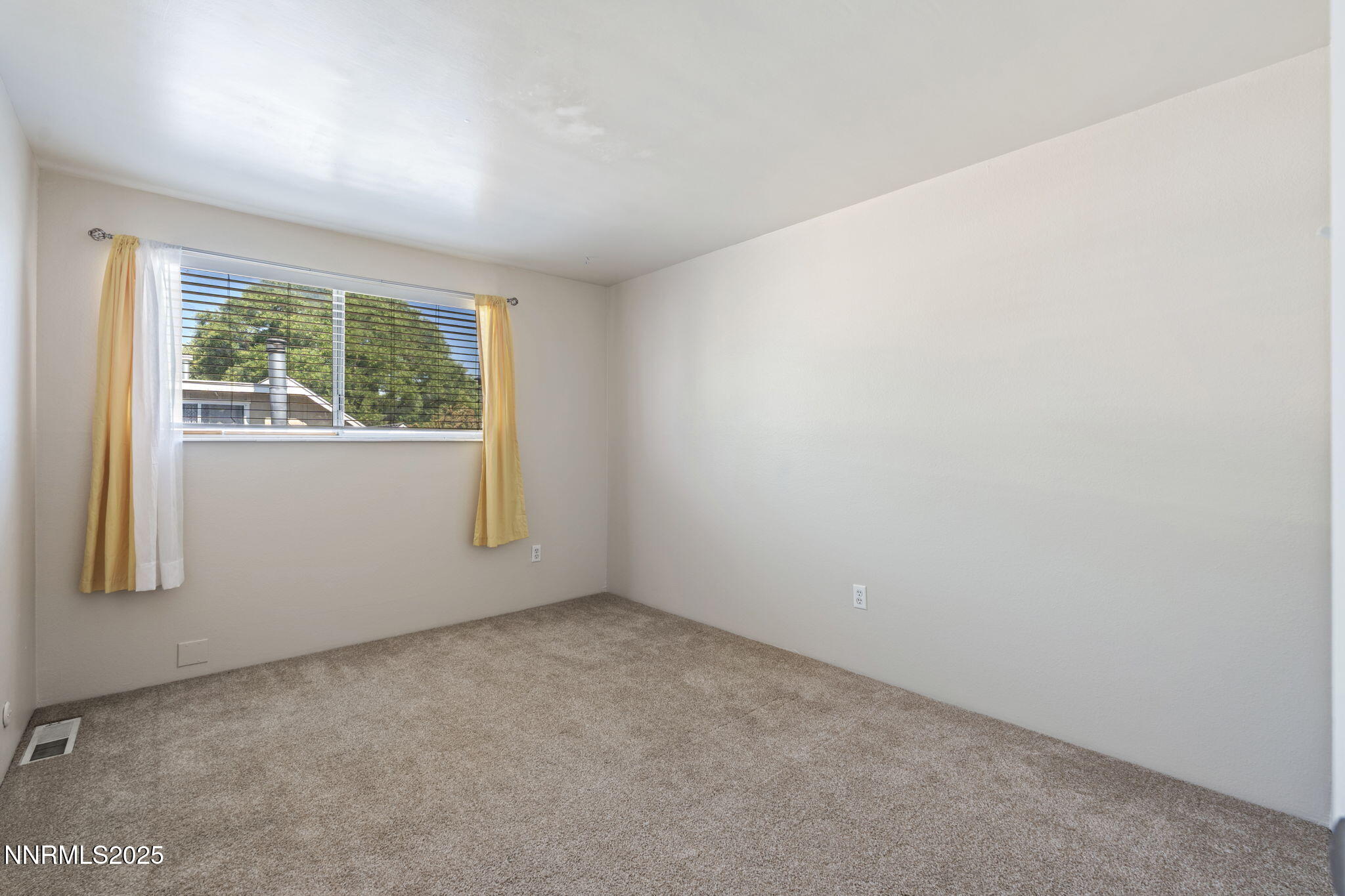 1725 York Way Property Photo 22