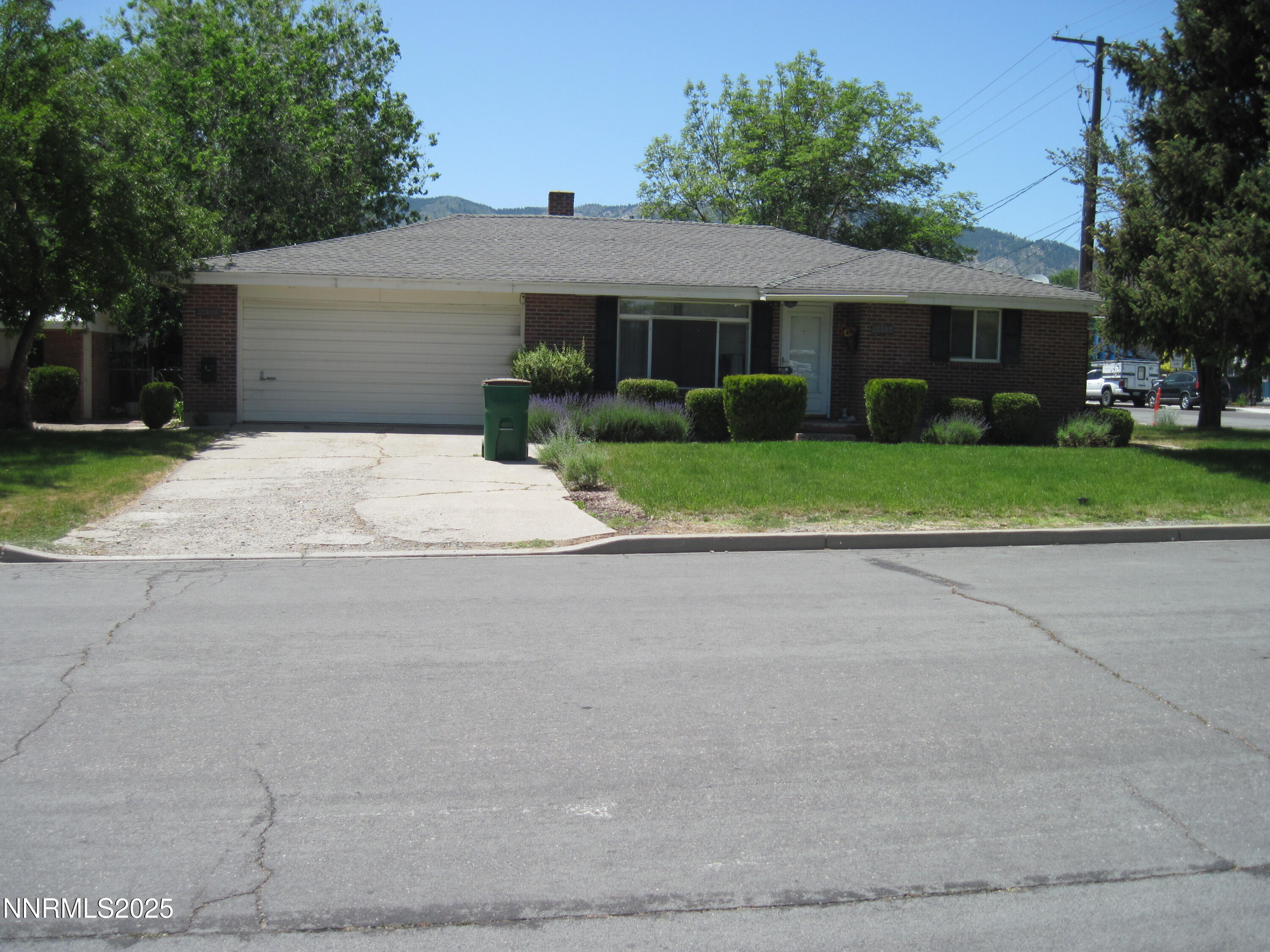 1312 N Fall Street Property Photo 1