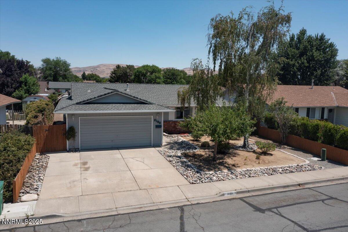 3196 Meadowlands Drive Property Photo 1