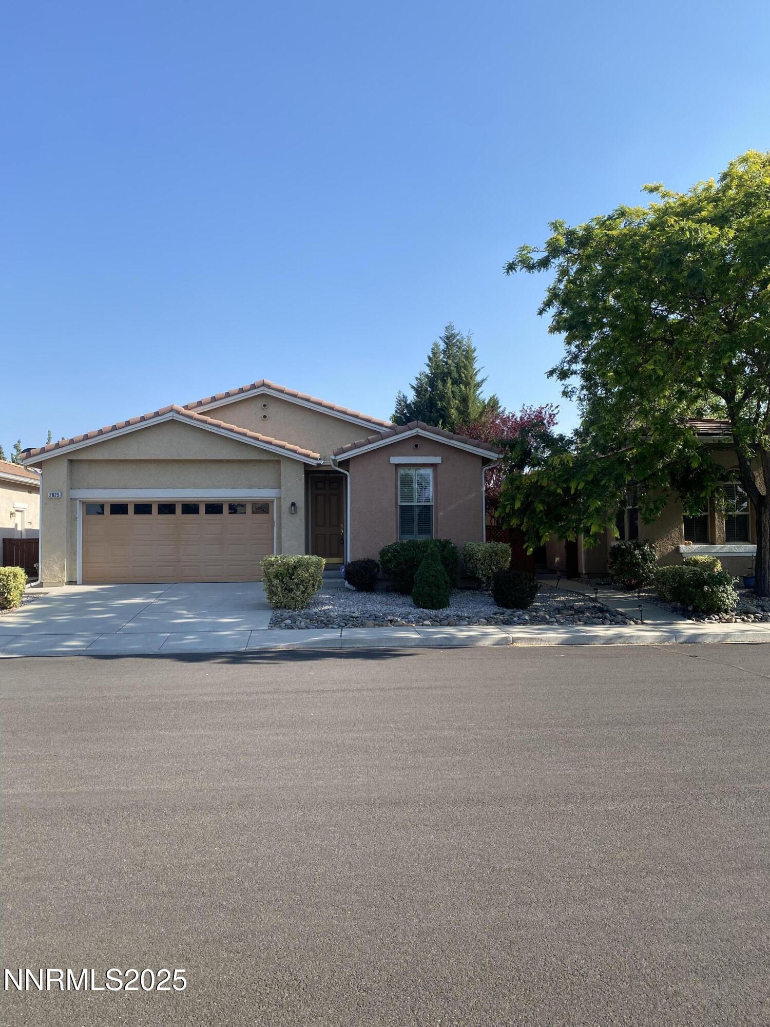 2025 Calabria Drive Property Photo 1