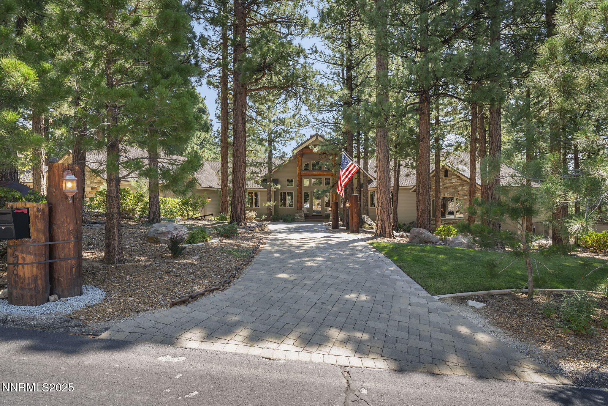 1690 Green Ash Drive Property Photo 1