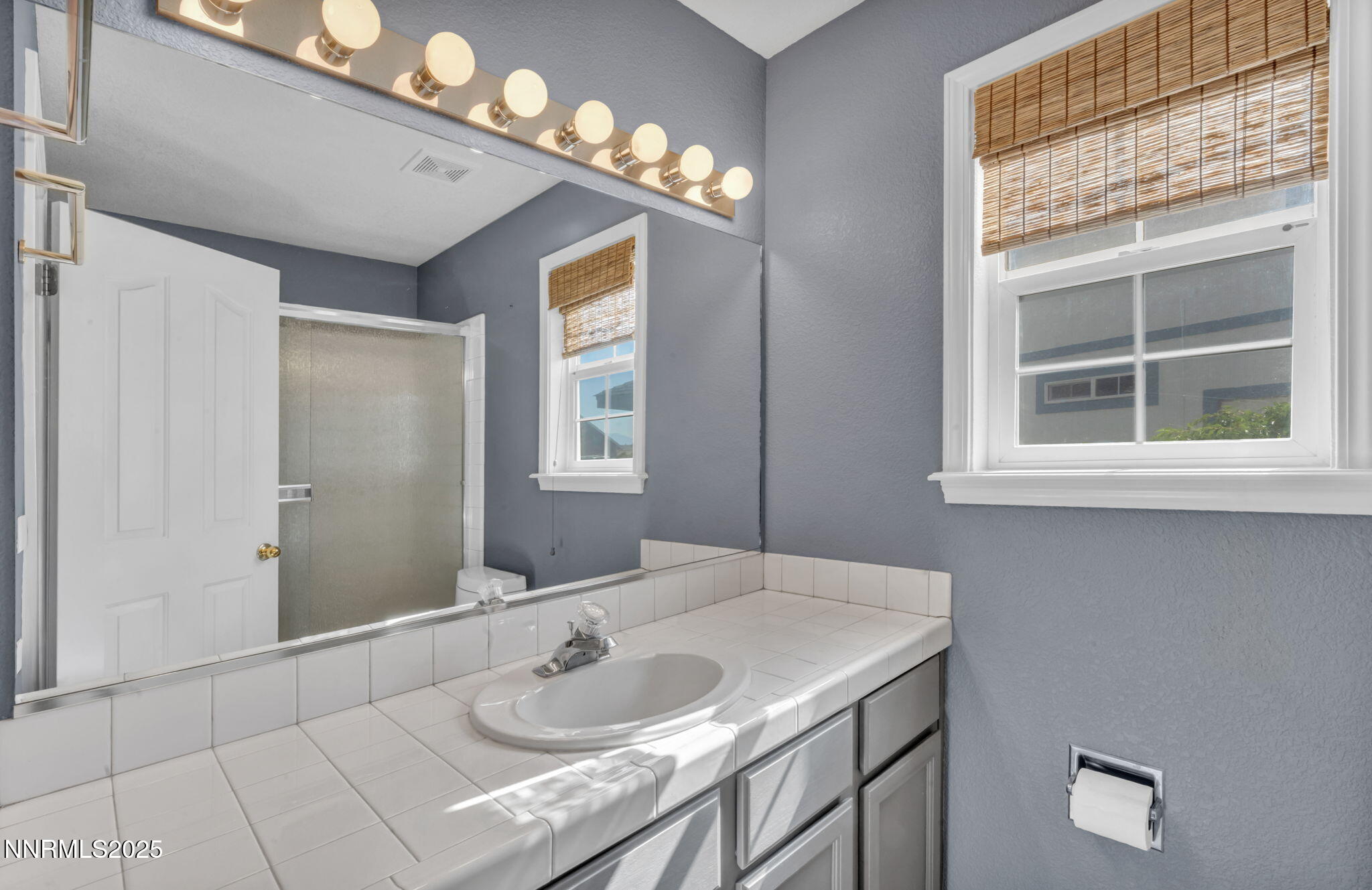 556 Pavilion Court Property Photo 25
