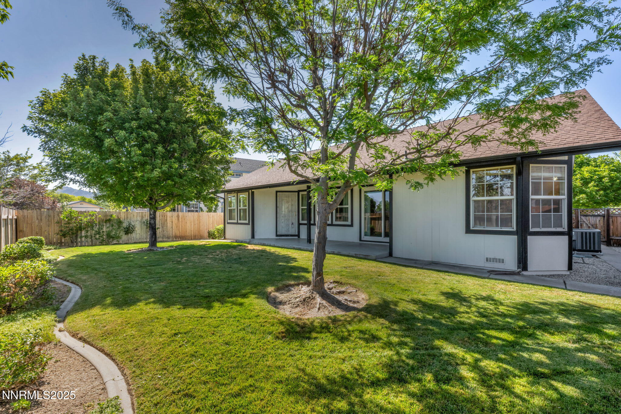 556 Pavilion Court Property Photo 29