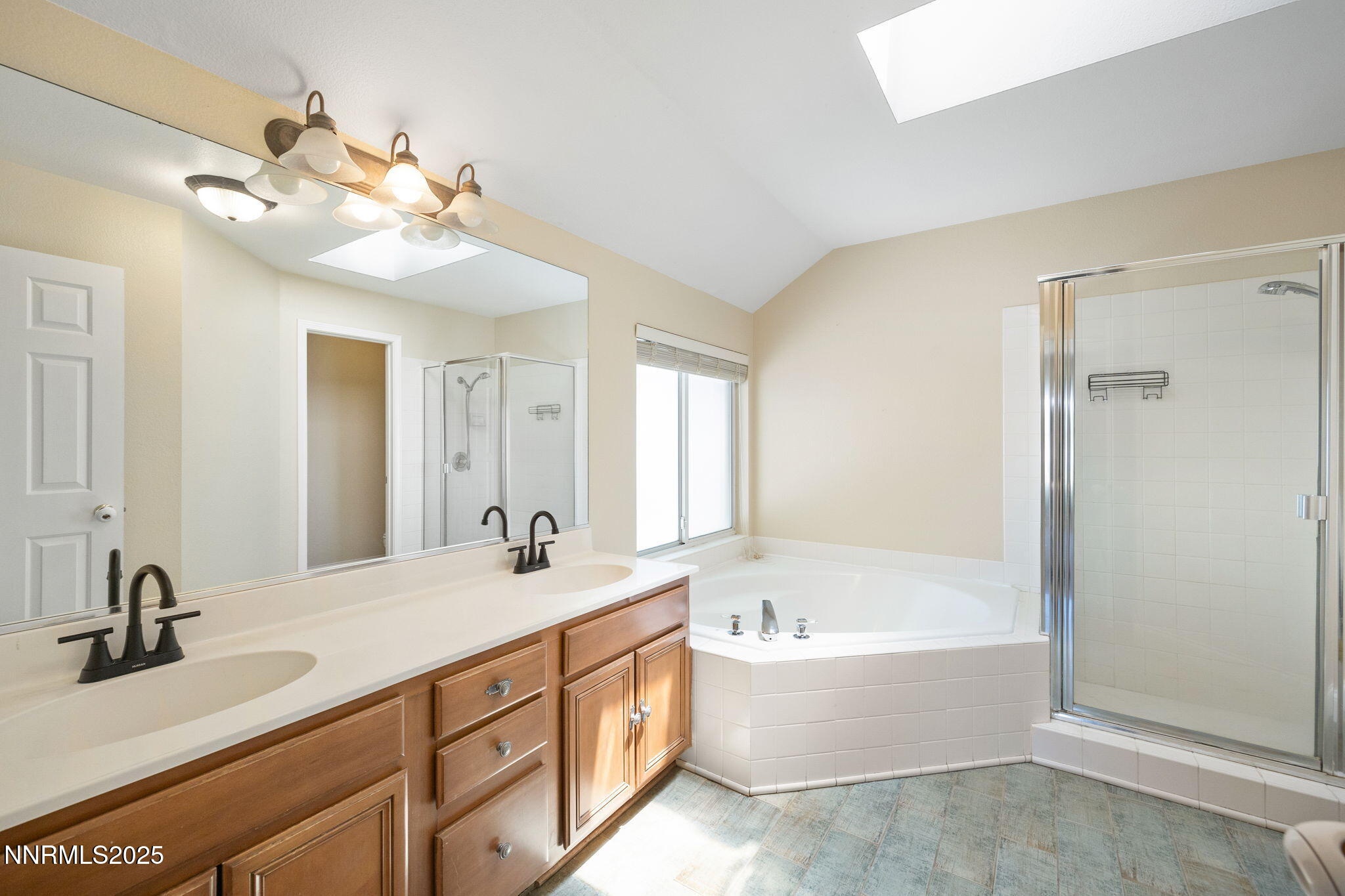 9005 Spanish Trail Drive Property Photo 25