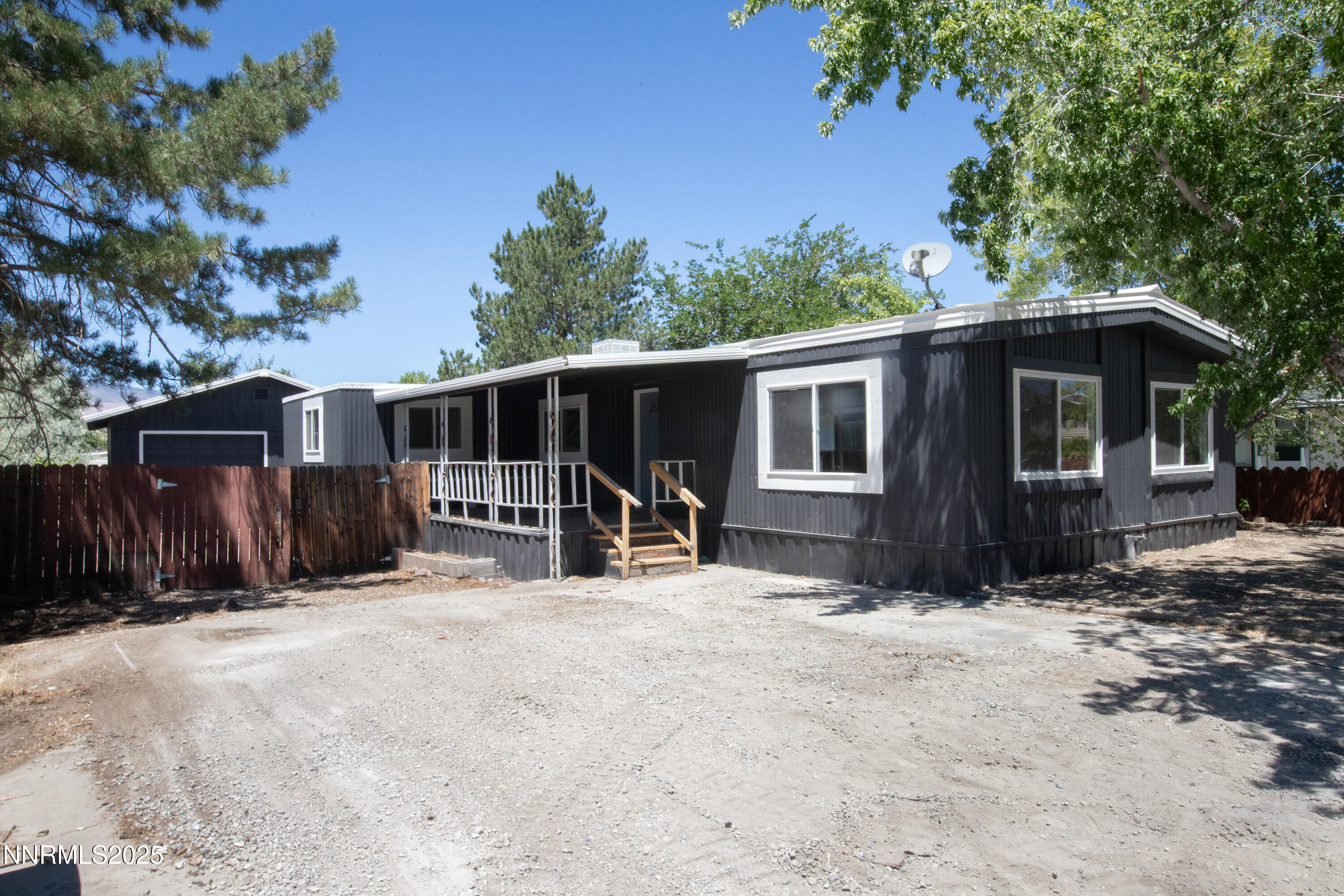 16385 Rhyolite Circle Property Photo 1