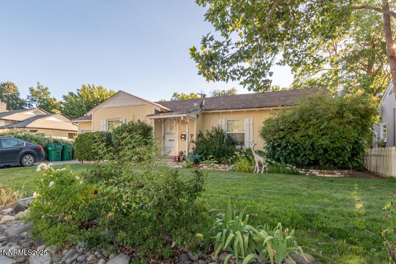 975 Primrose Street Property Photo 1