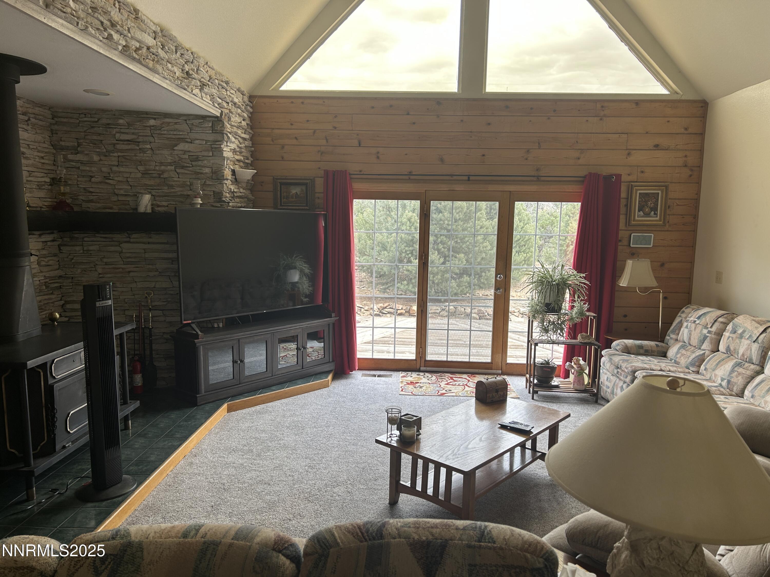 370 Panamint Road Property Photo 6