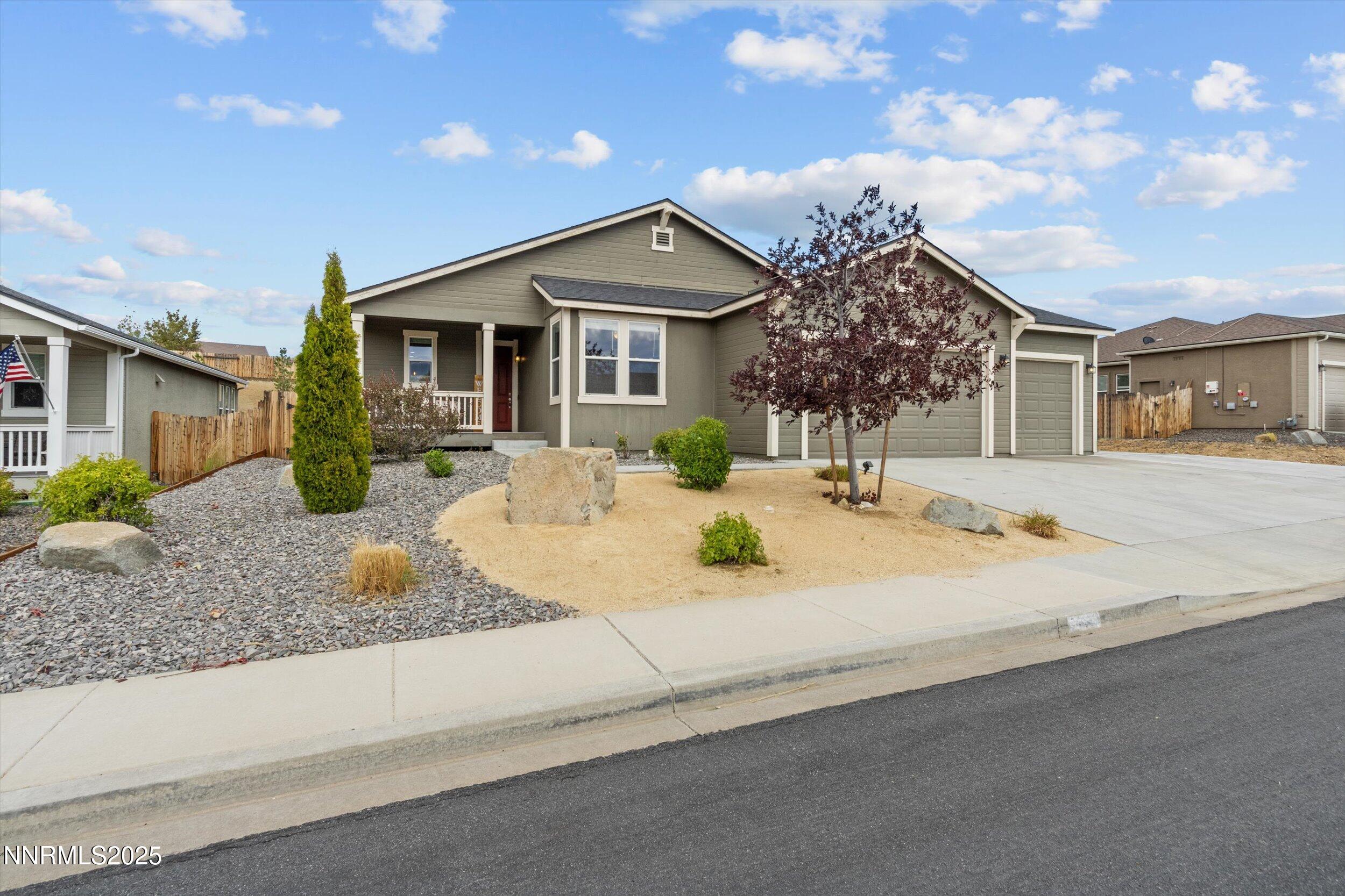 7550 Crest Bluff Court Property Photo 1