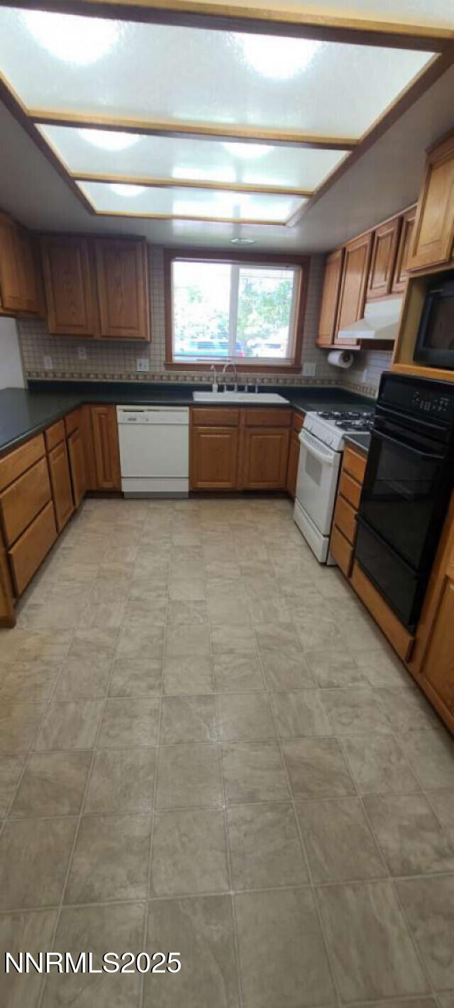 375 Curry Drive Property Photo 8