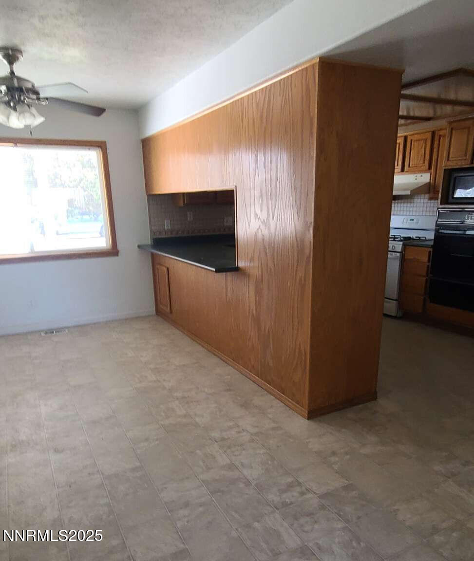 375 Curry Drive Property Photo 13