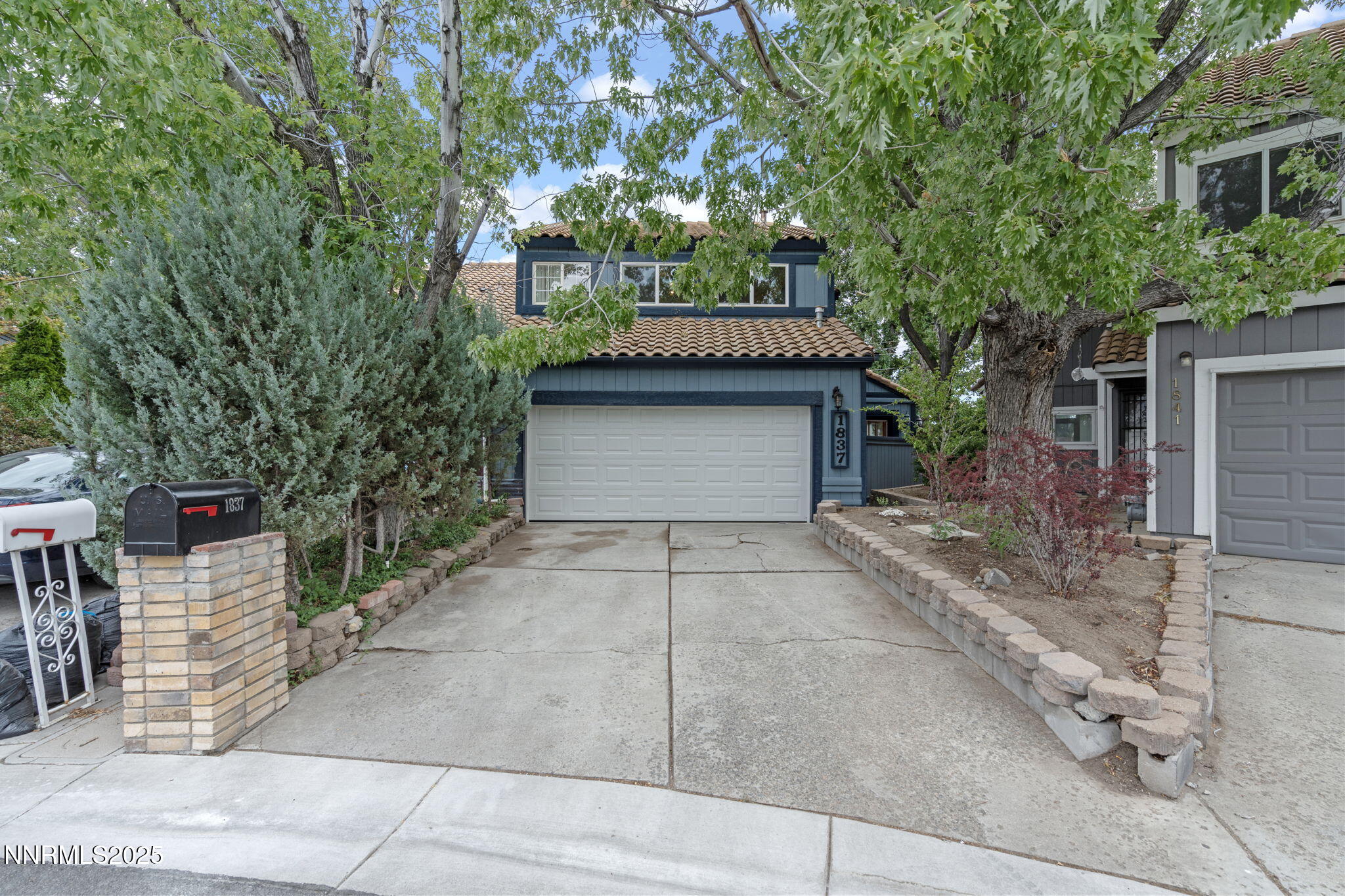 1837 Merchant Street