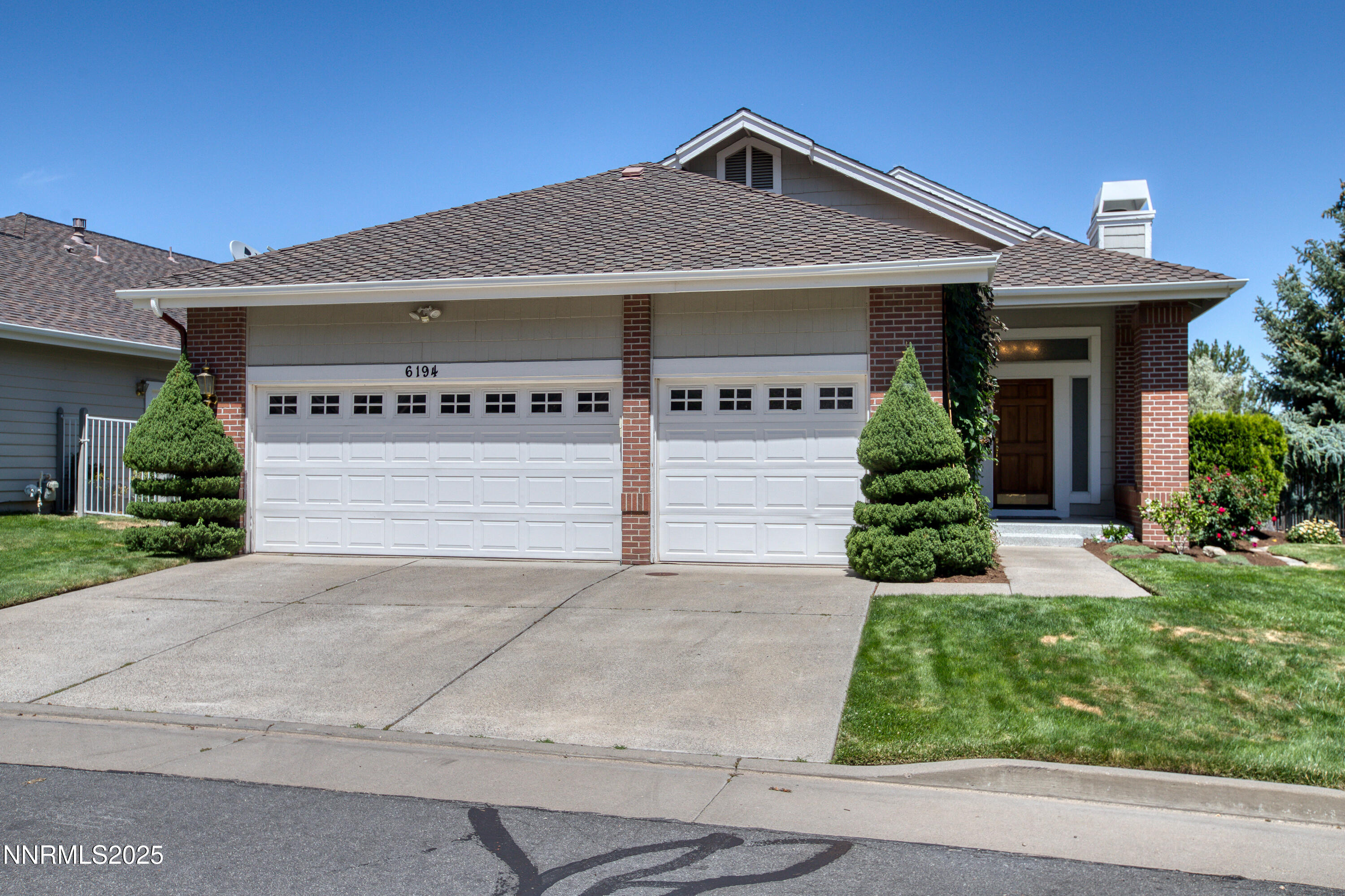 6194 Laurelwood Drive Property Photo 1