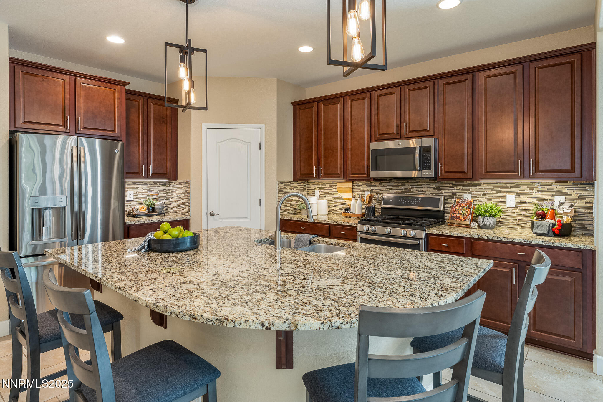 1898 Palacia Pointe Drive Property Photo 8