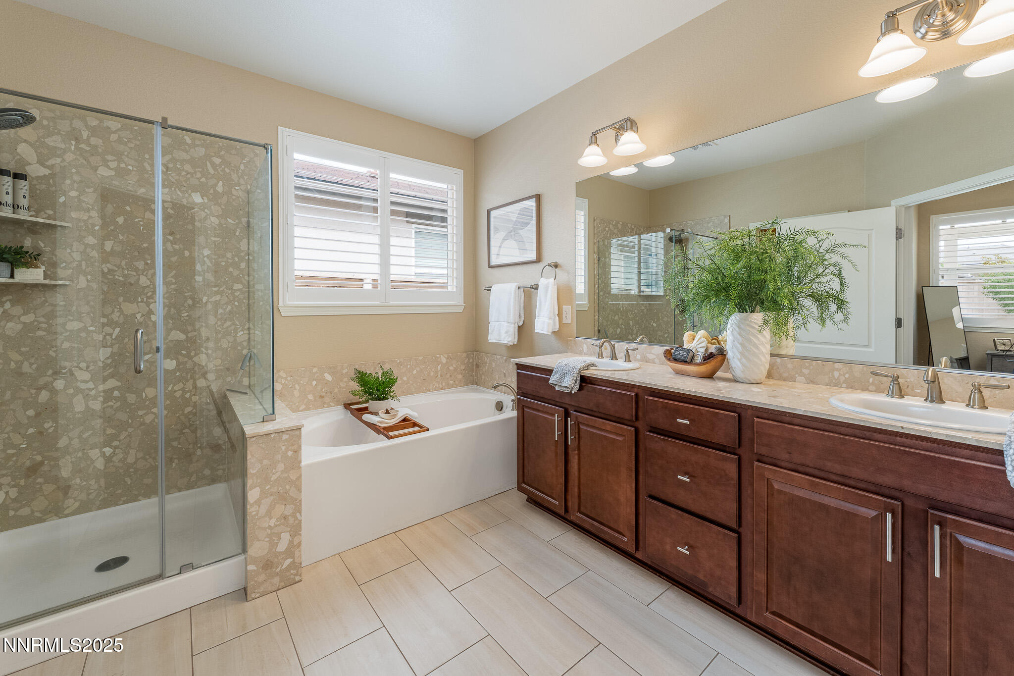 1898 Palacia Pointe Drive Property Photo 19