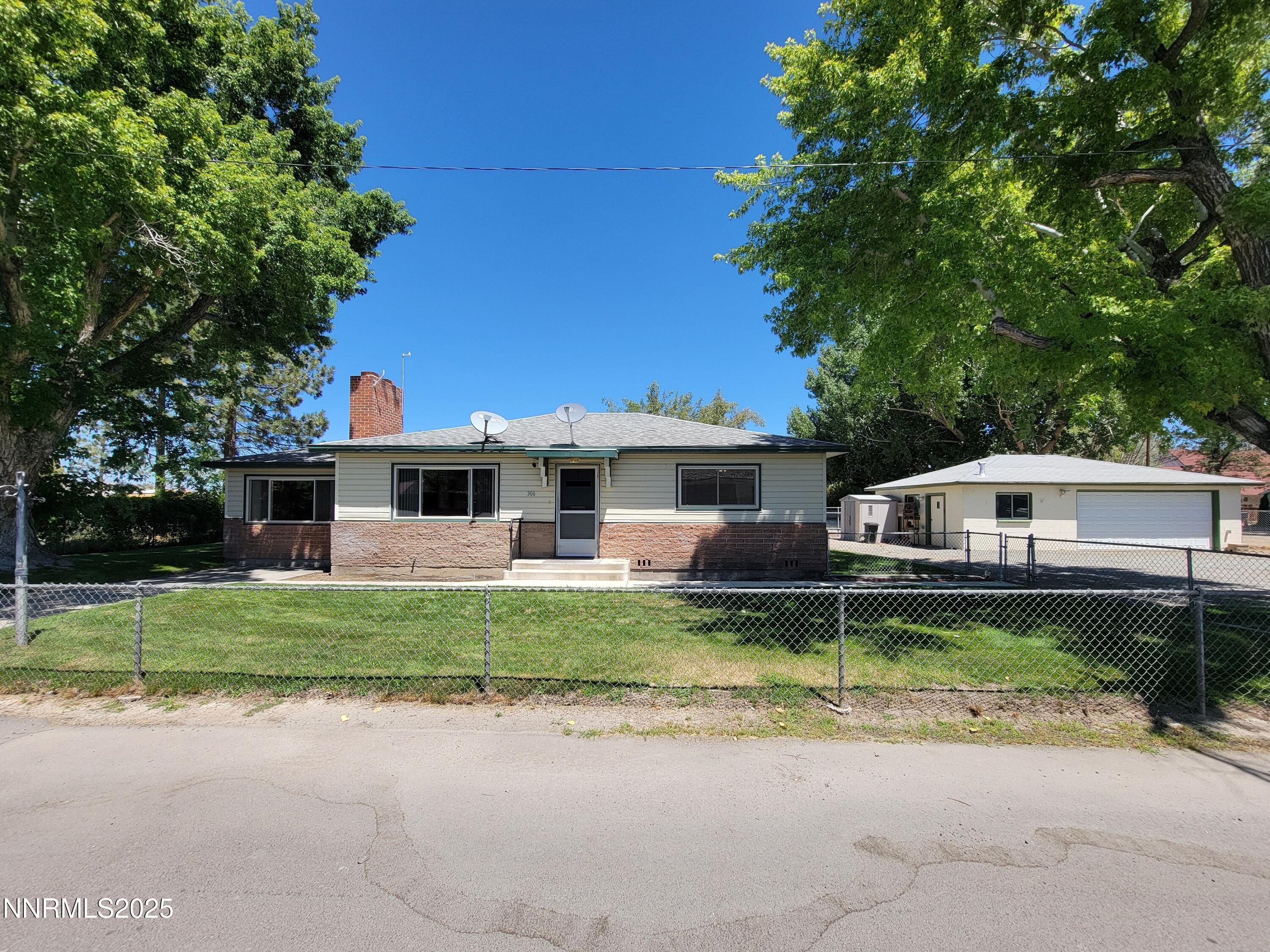 306 Memory Lane Property Photo 1