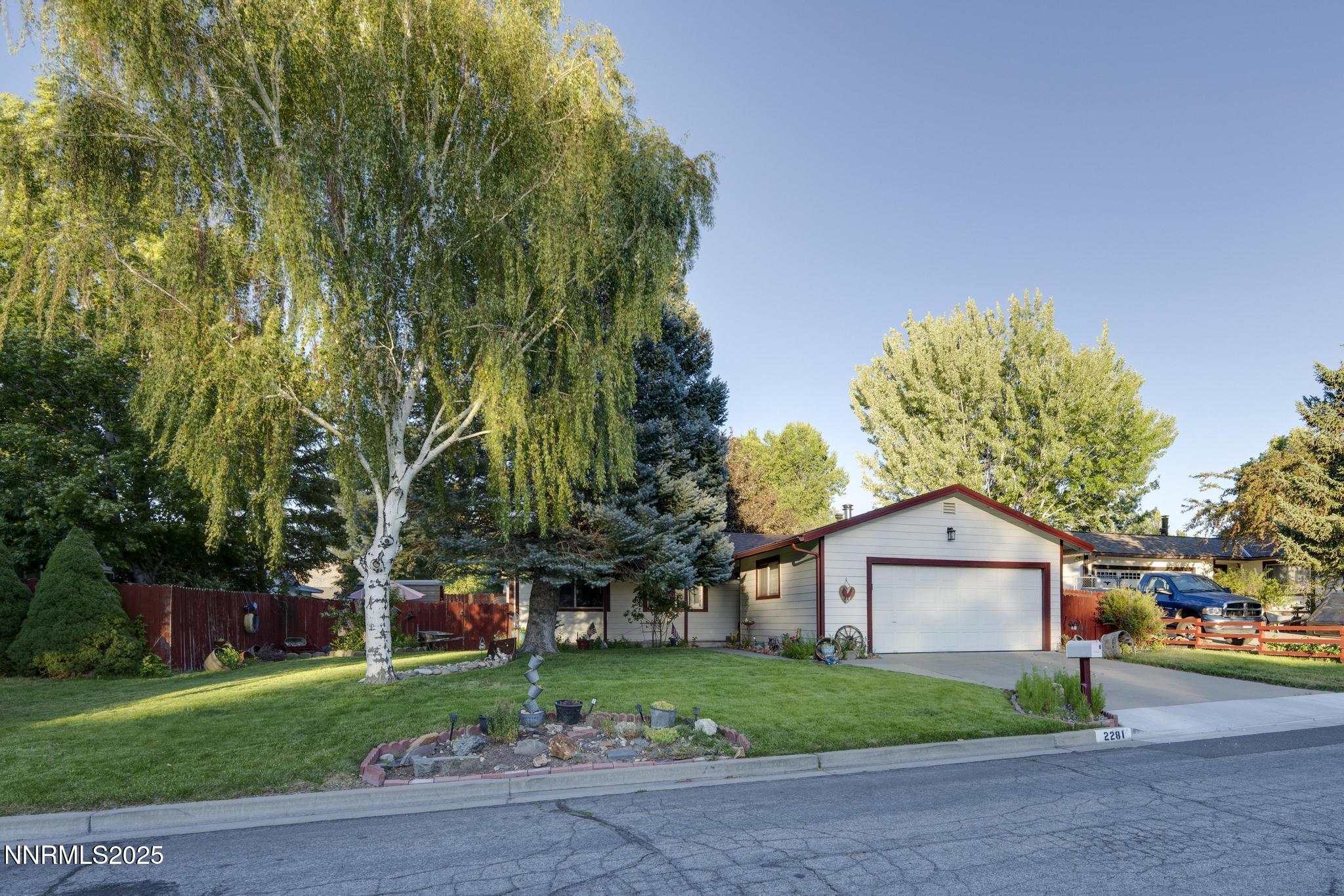 2281 Meadowbrook Lane Property Photo 1