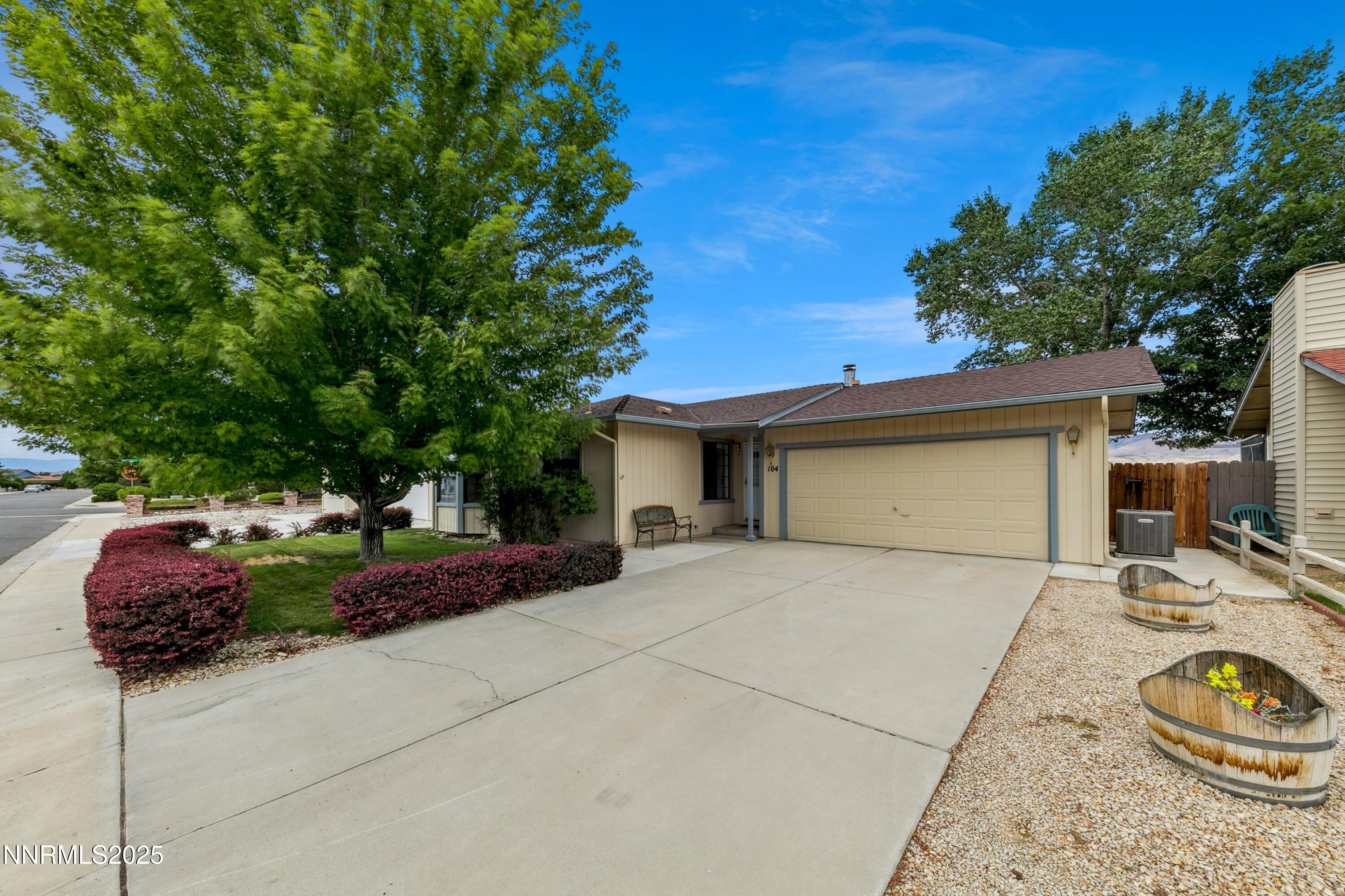 104 Woodlake Court Property Photo 1