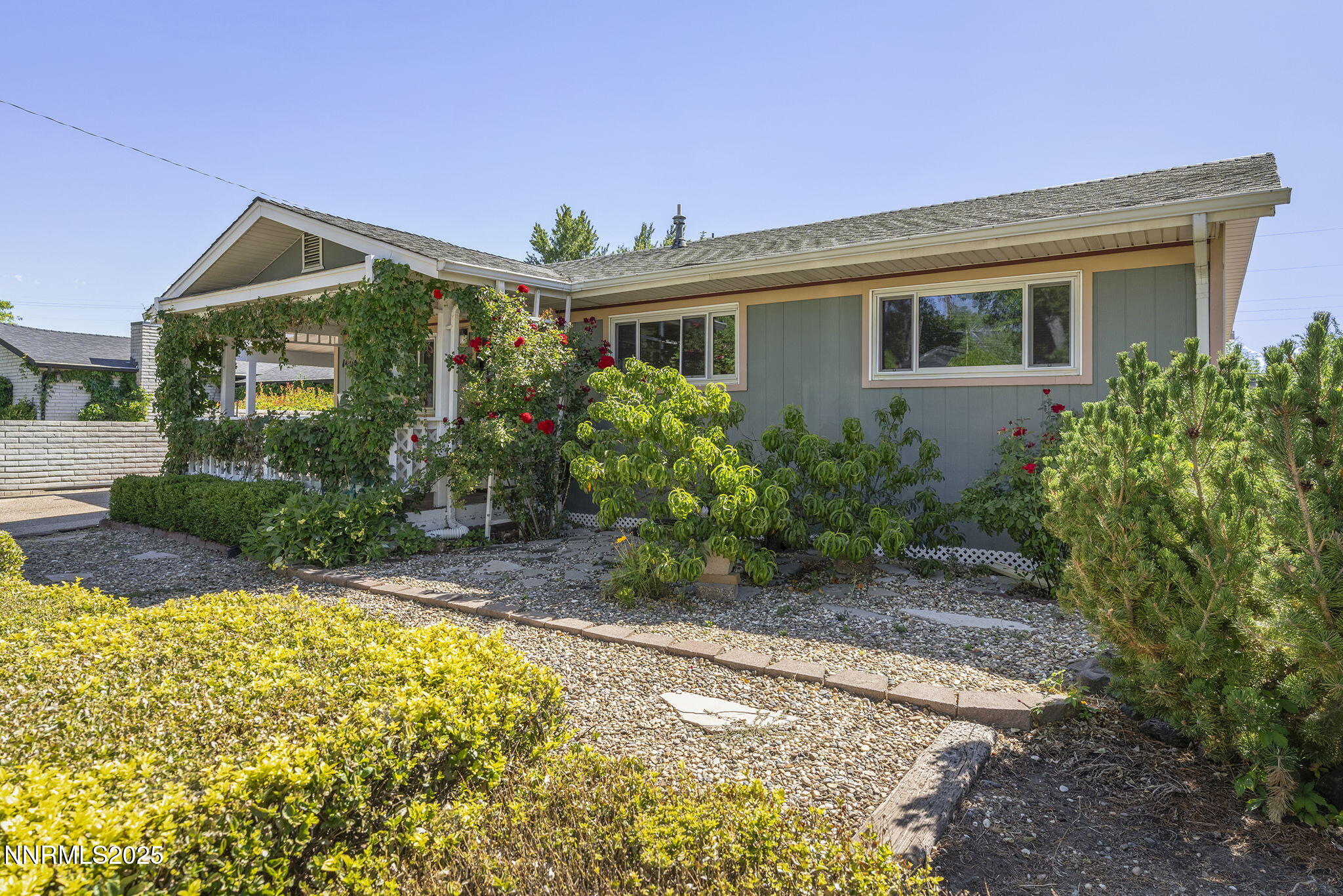 1466 Bridgewood Lane Property Photo 2