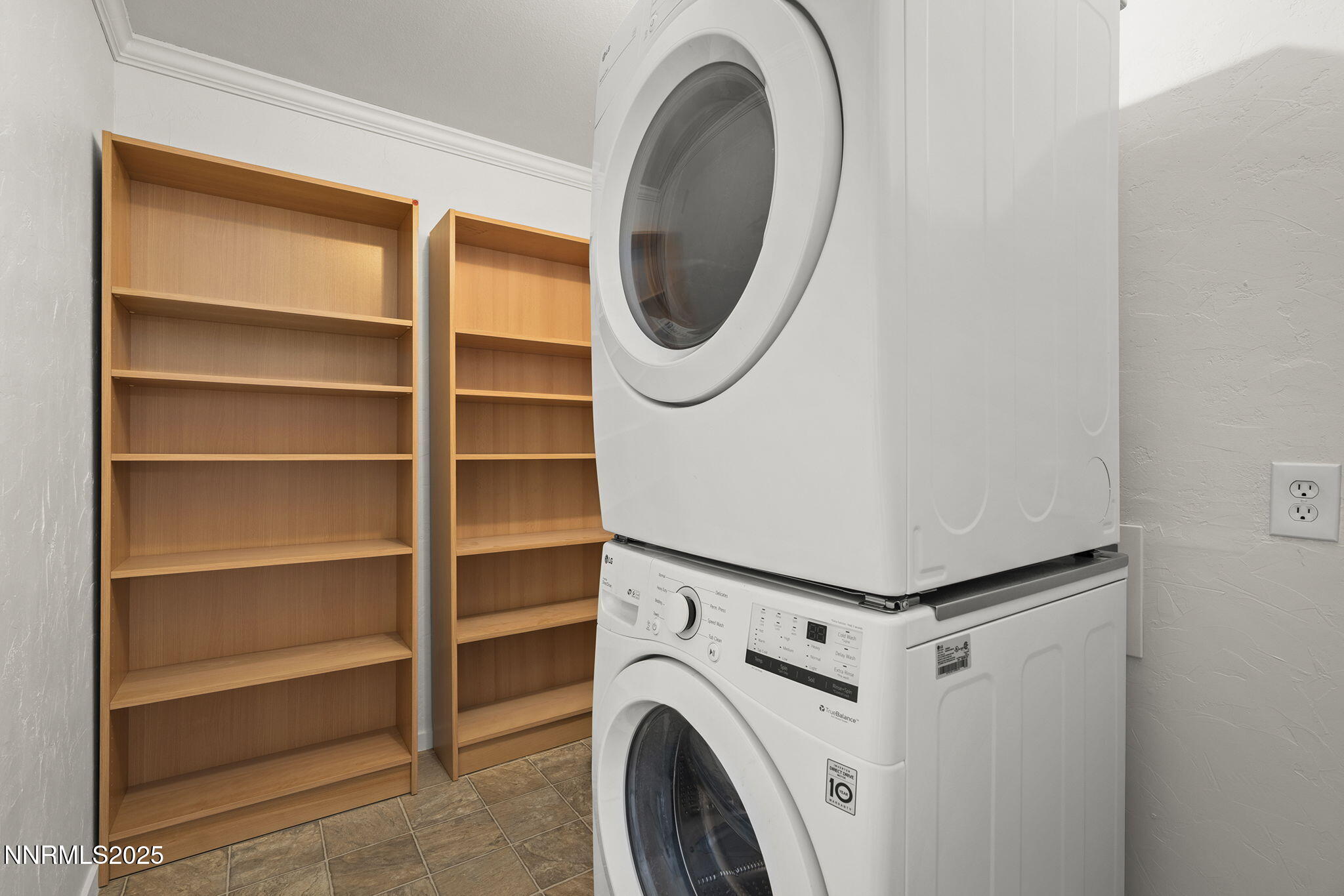 1466 Bridgewood Lane Property Photo 11