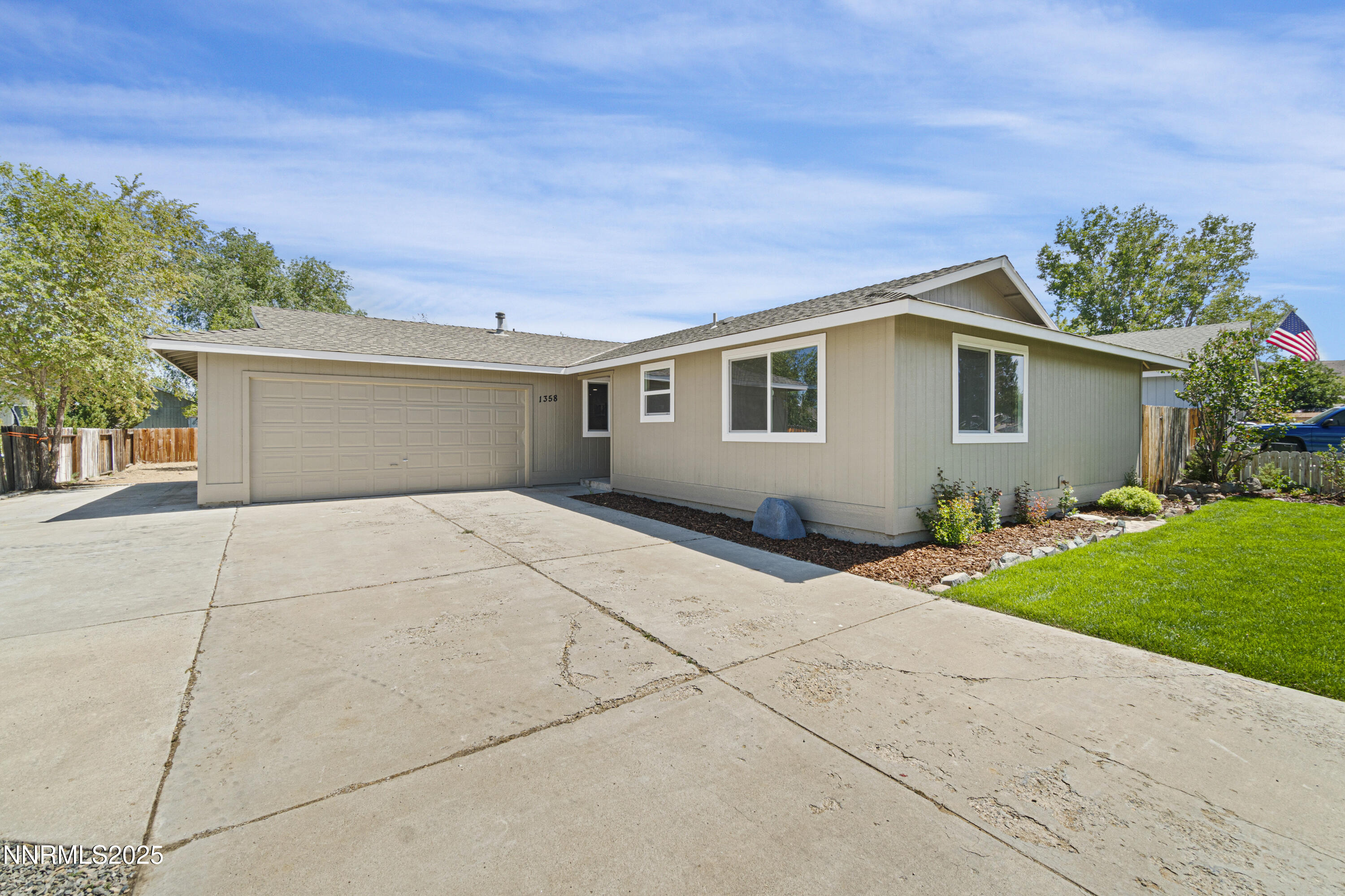 1358 Victoria Drive Property Photo 2