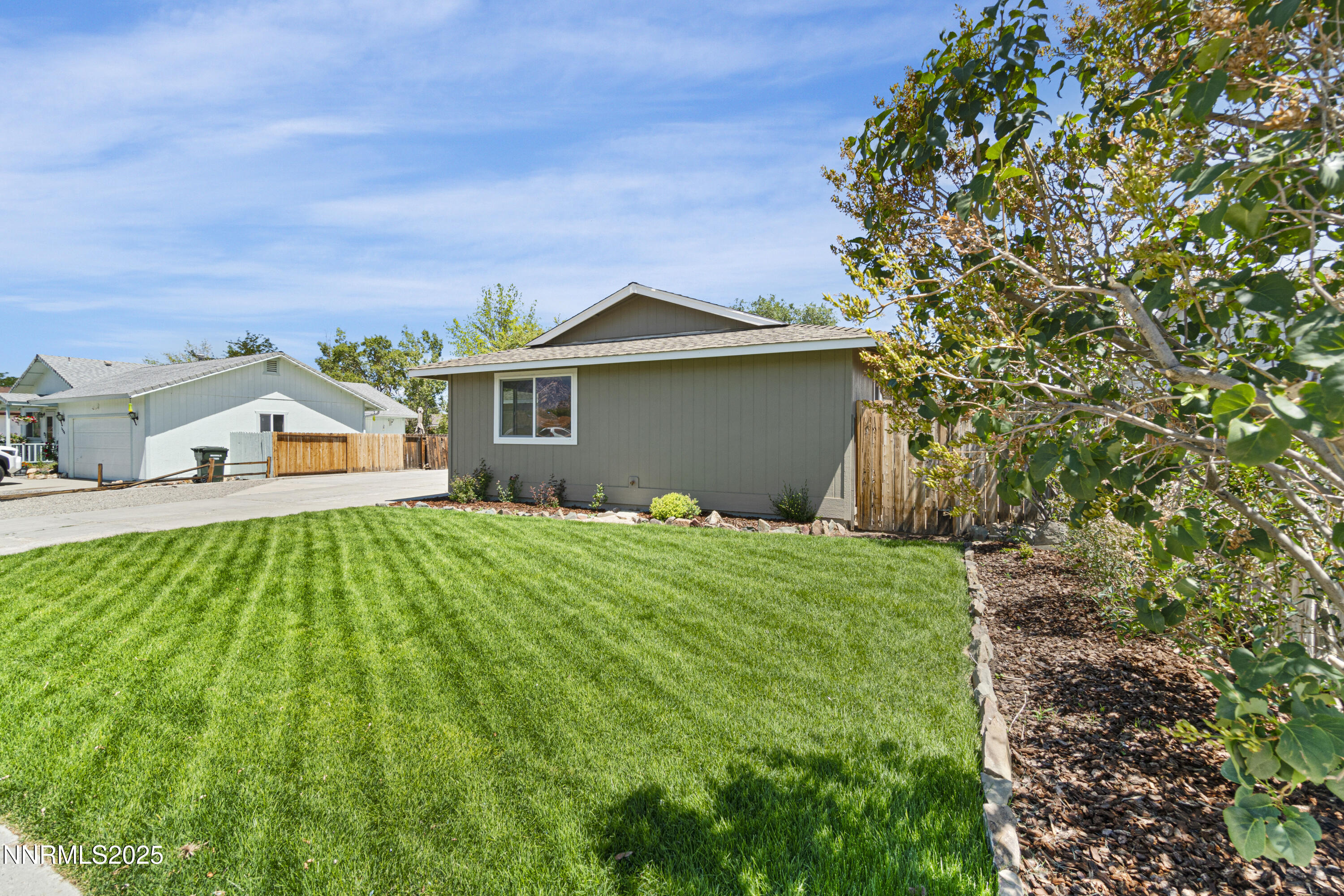 1358 Victoria Drive Property Photo 3