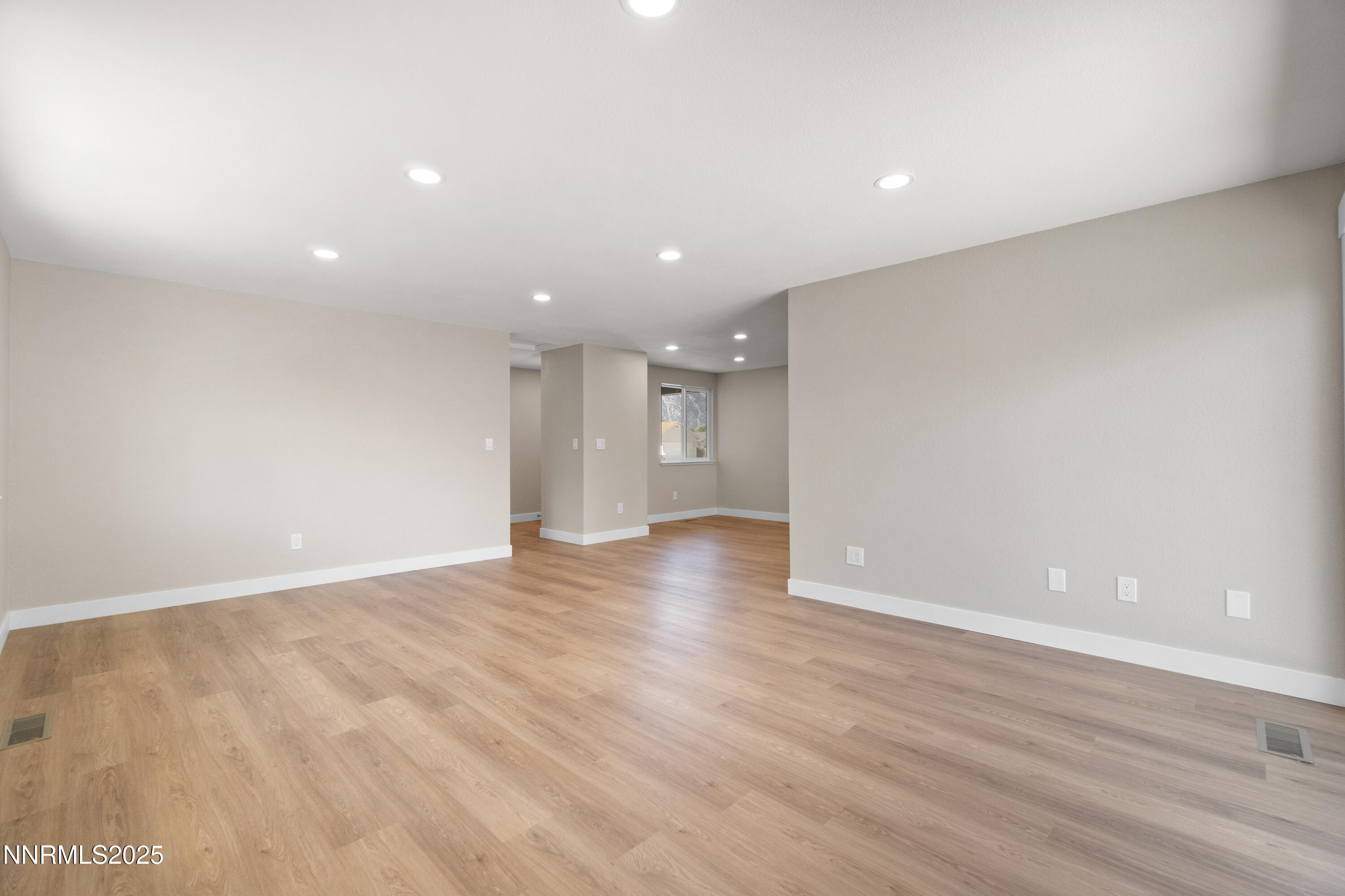 1358 Victoria Drive Property Photo 8