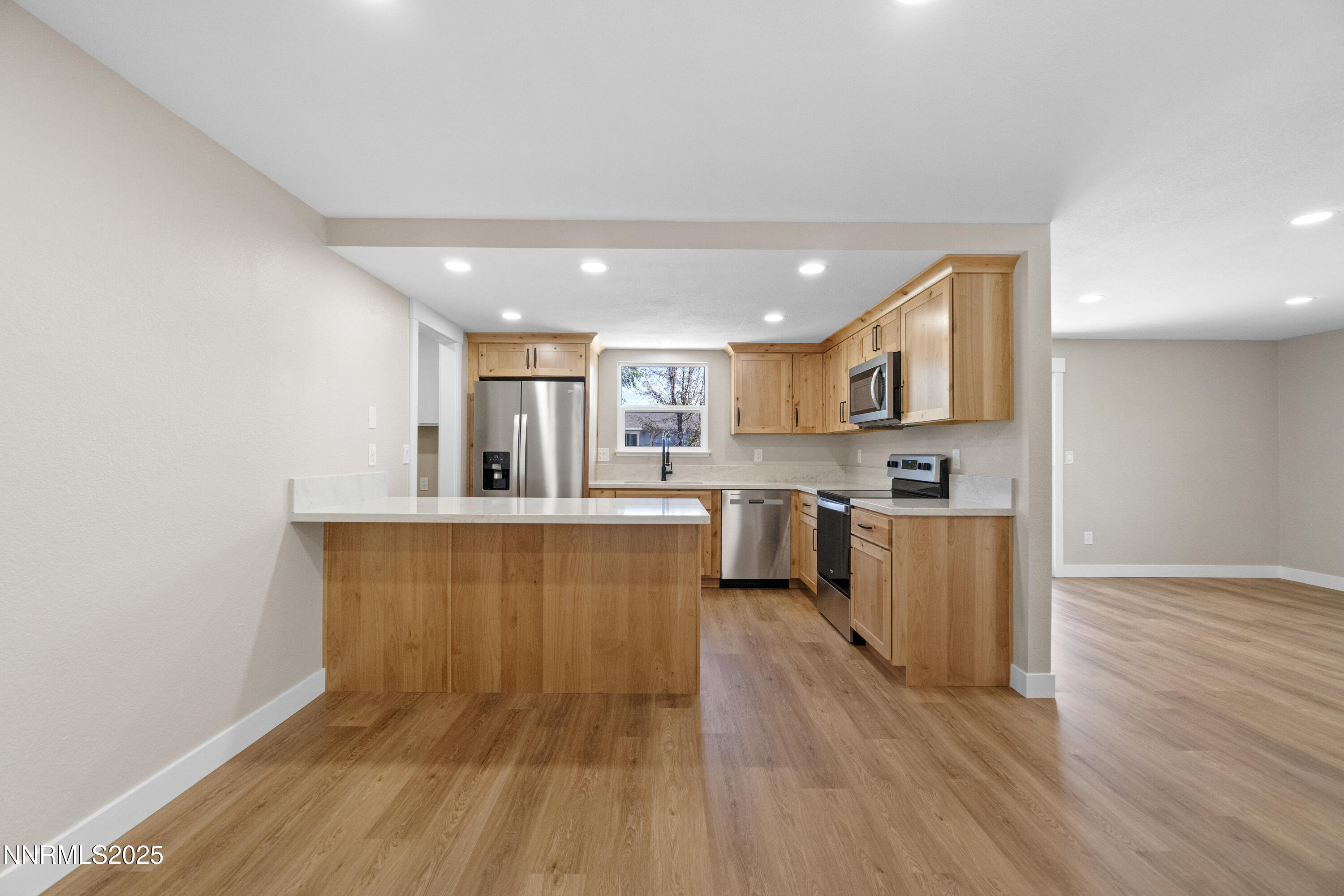 1358 Victoria Drive Property Photo 12