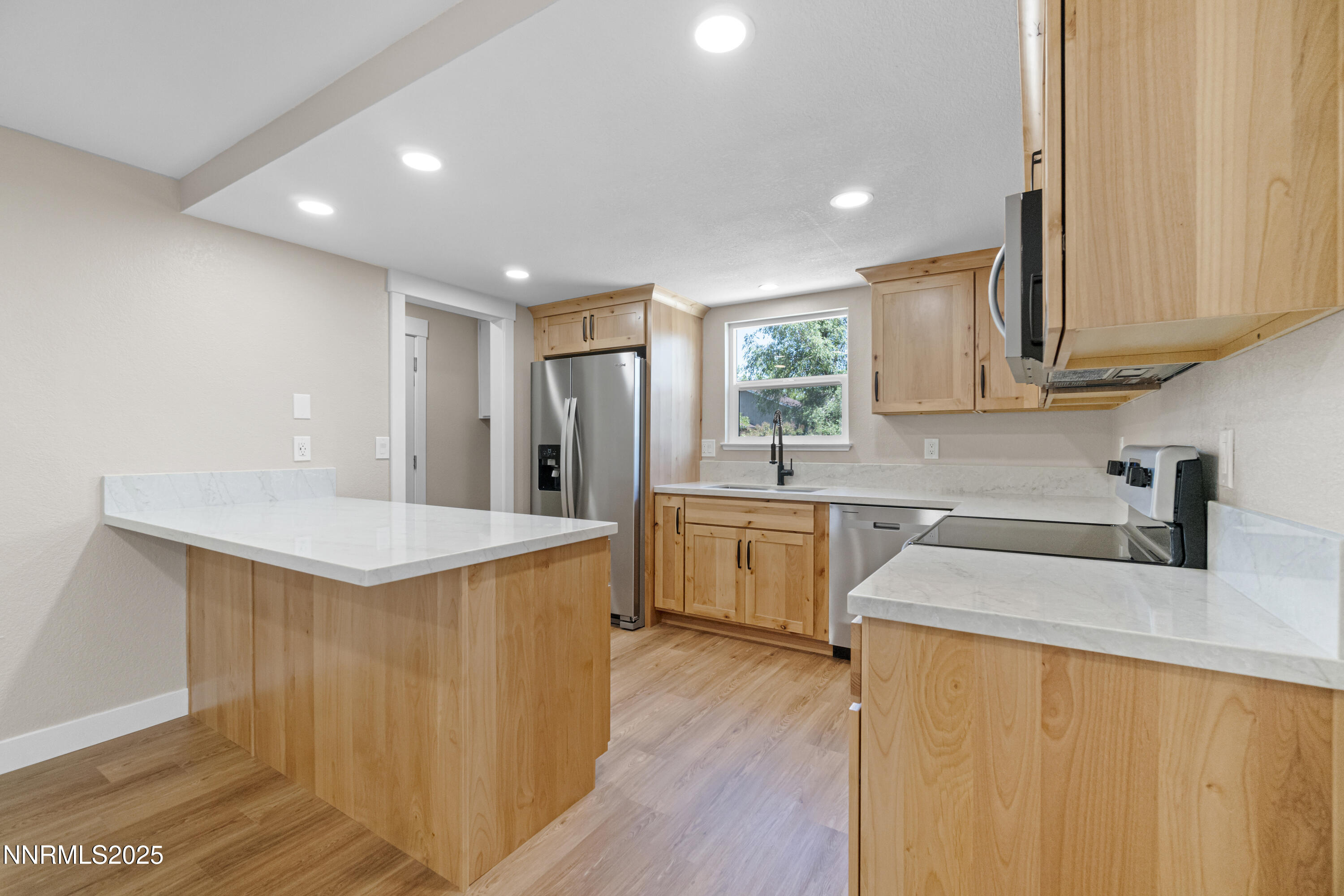 1358 Victoria Drive Property Photo 13