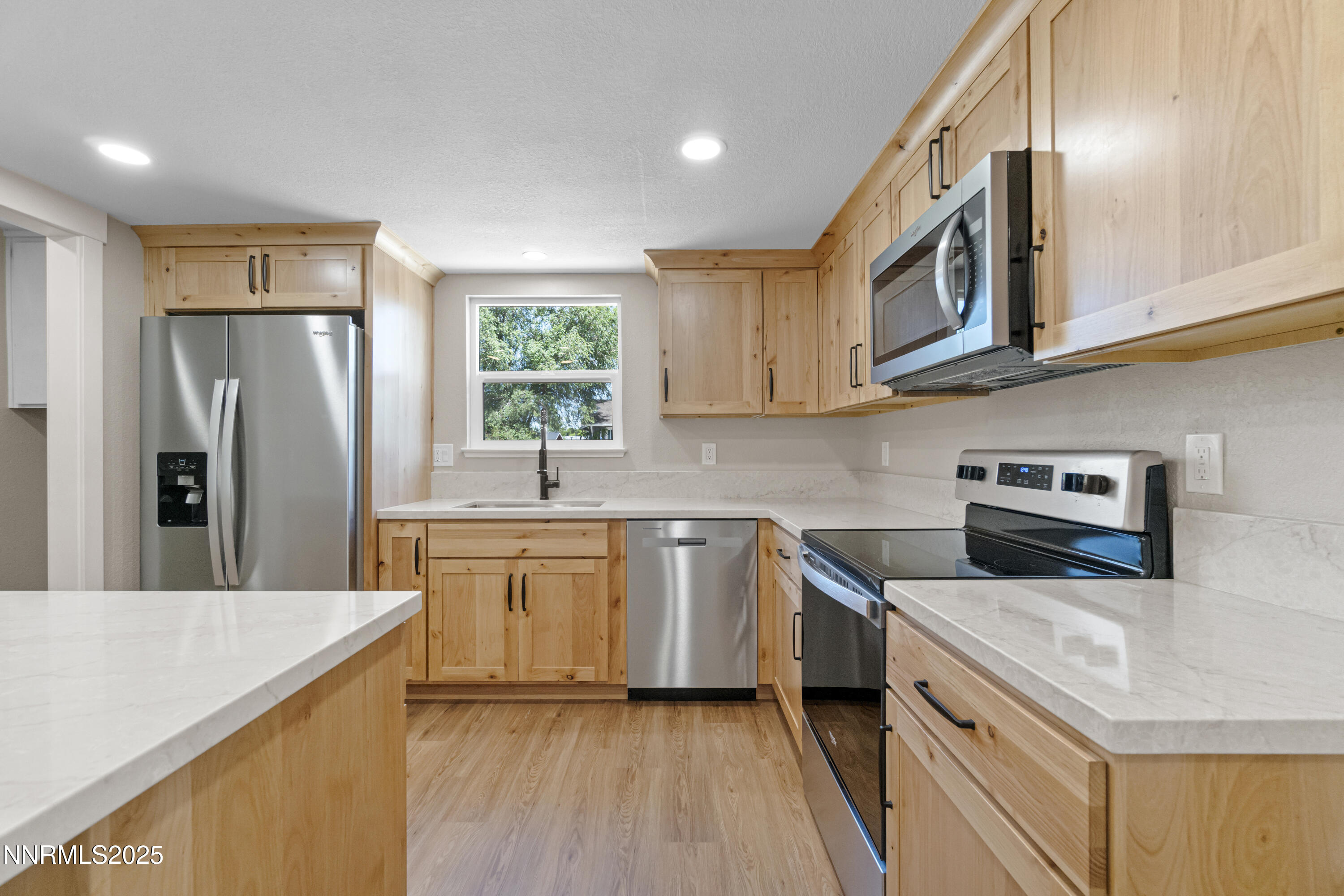 1358 Victoria Drive Property Photo 14