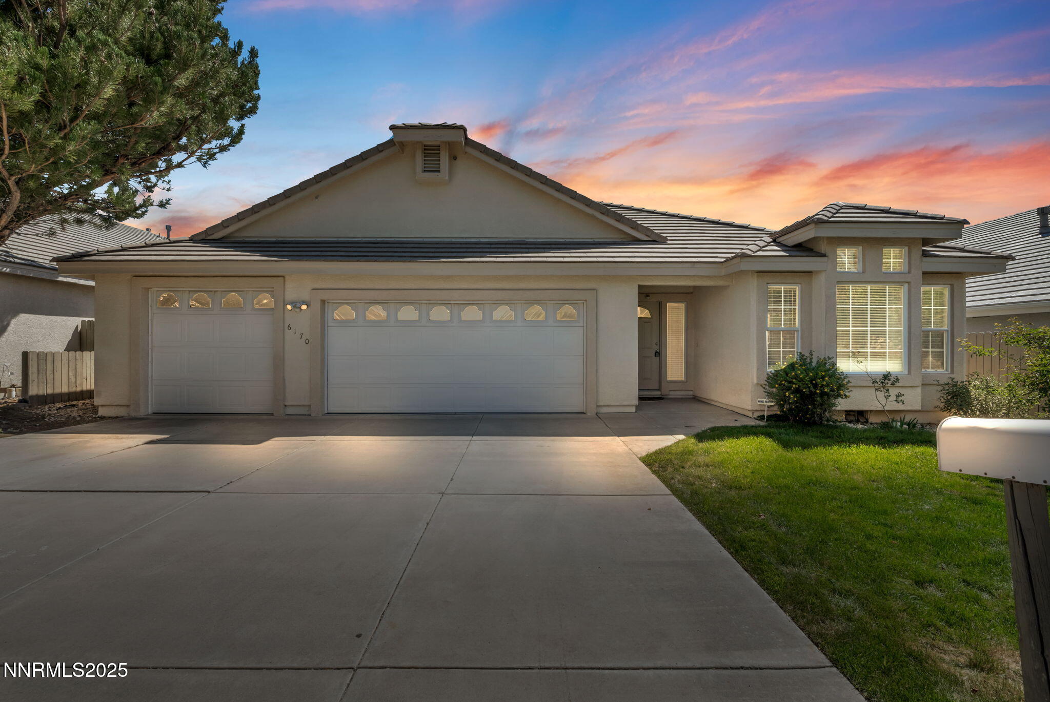 6170 N Deer Meadows Court Property Photo 1