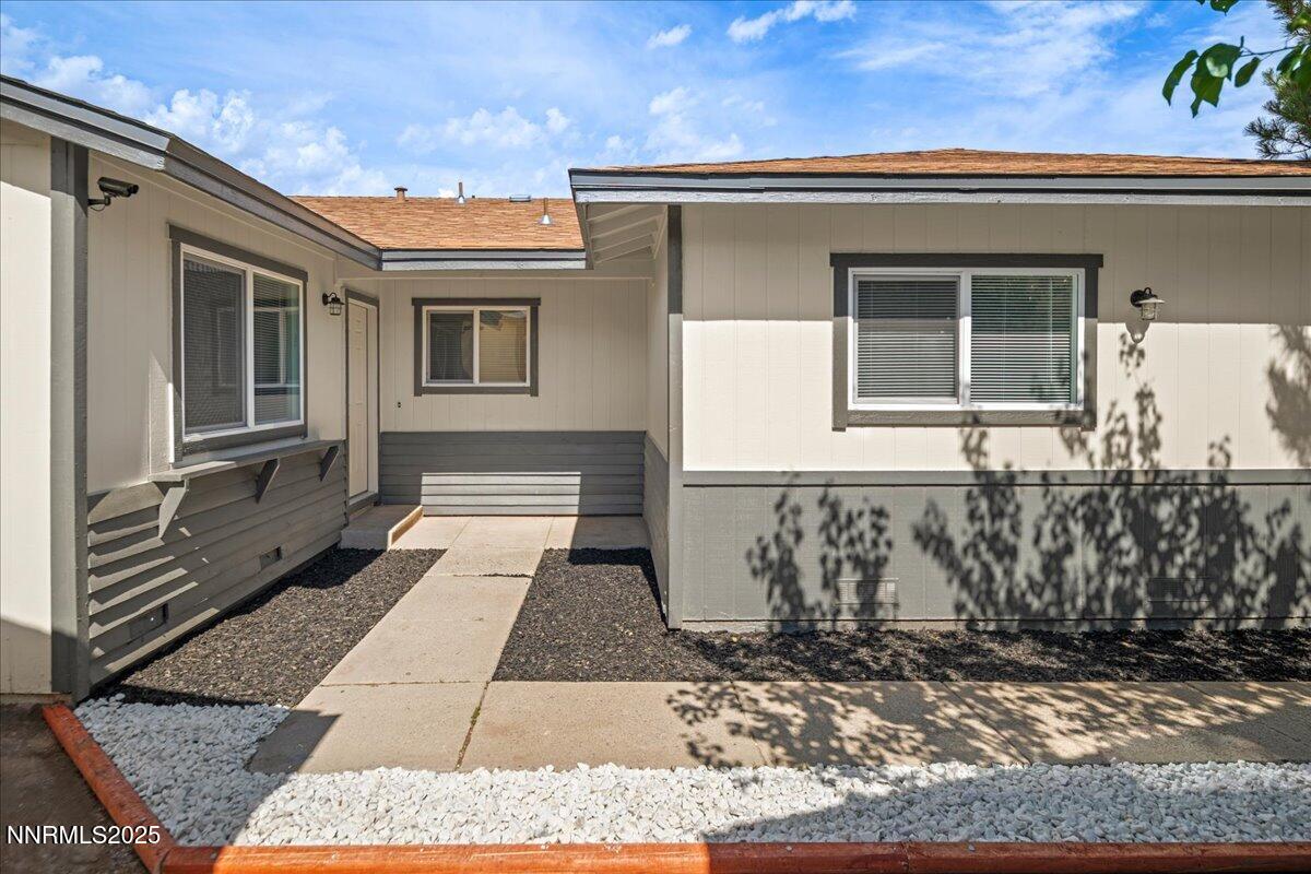10038 Humite Lane Property Photo 3